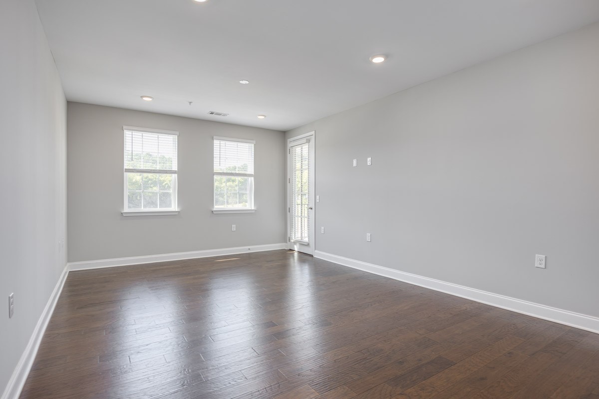 2000 Shadow Green Dr Unit: H-203