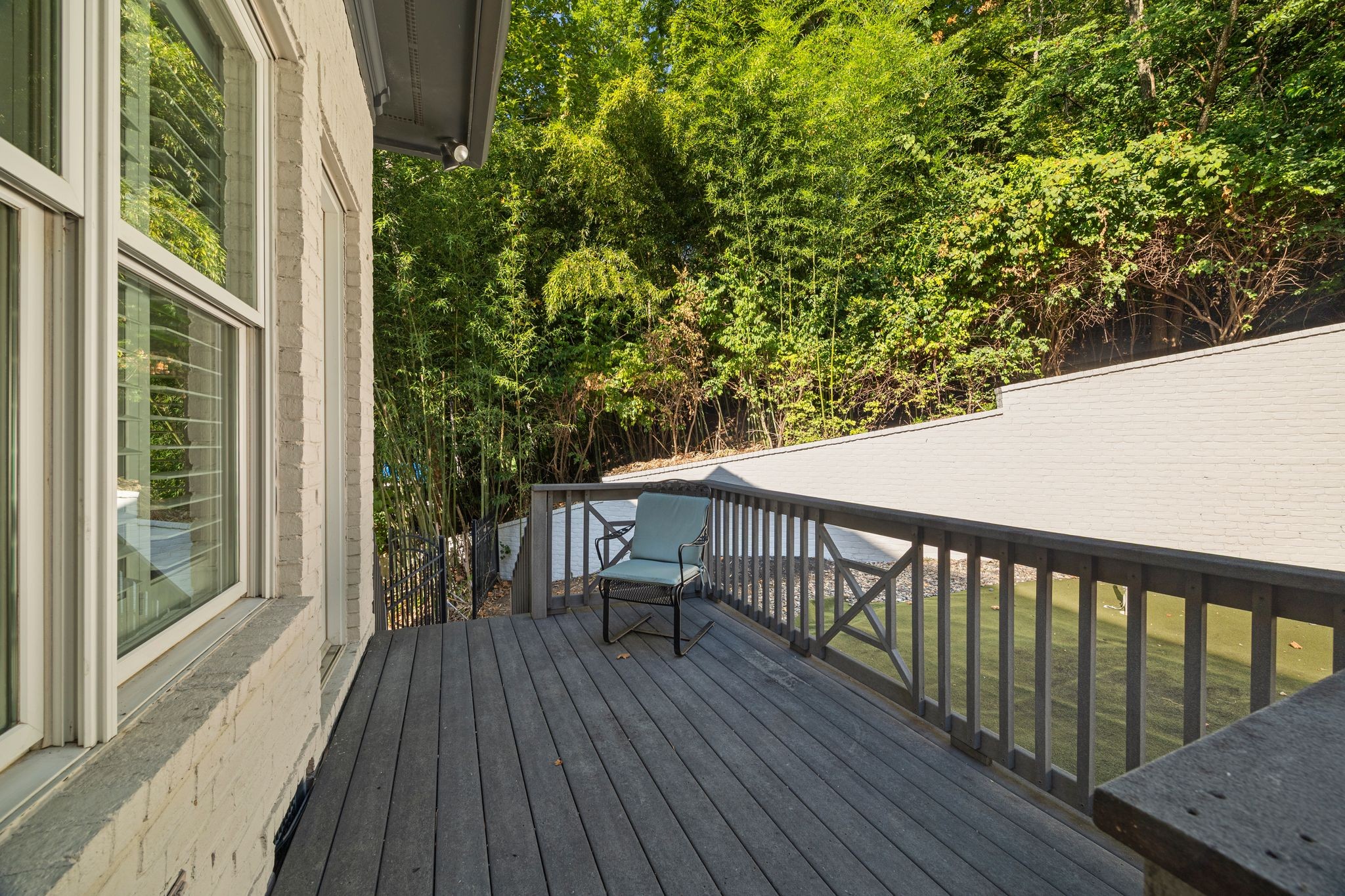 937 Travelers Ct