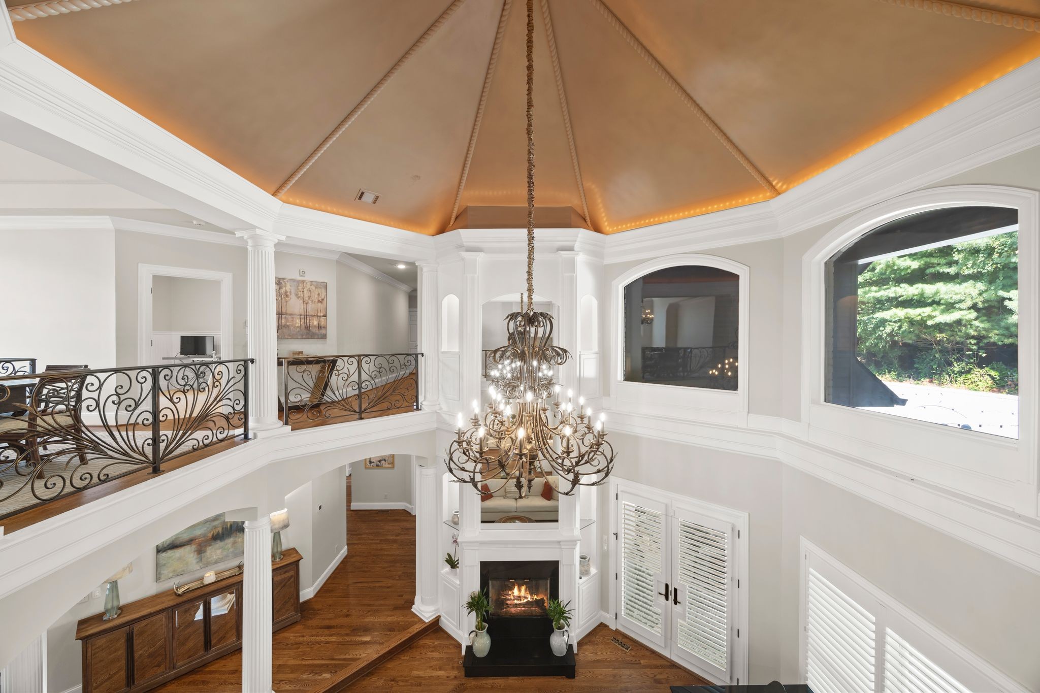 937 Travelers Ct