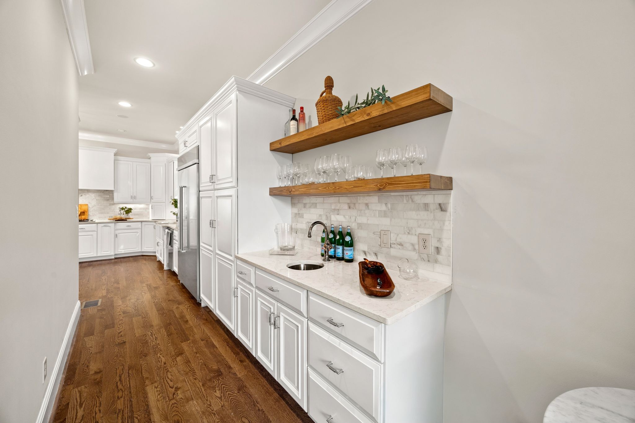 937 Travelers Ct