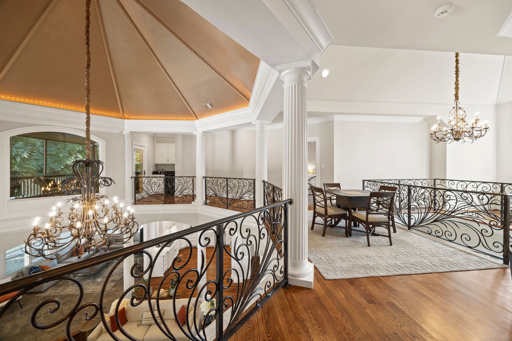 937 Travelers Ct