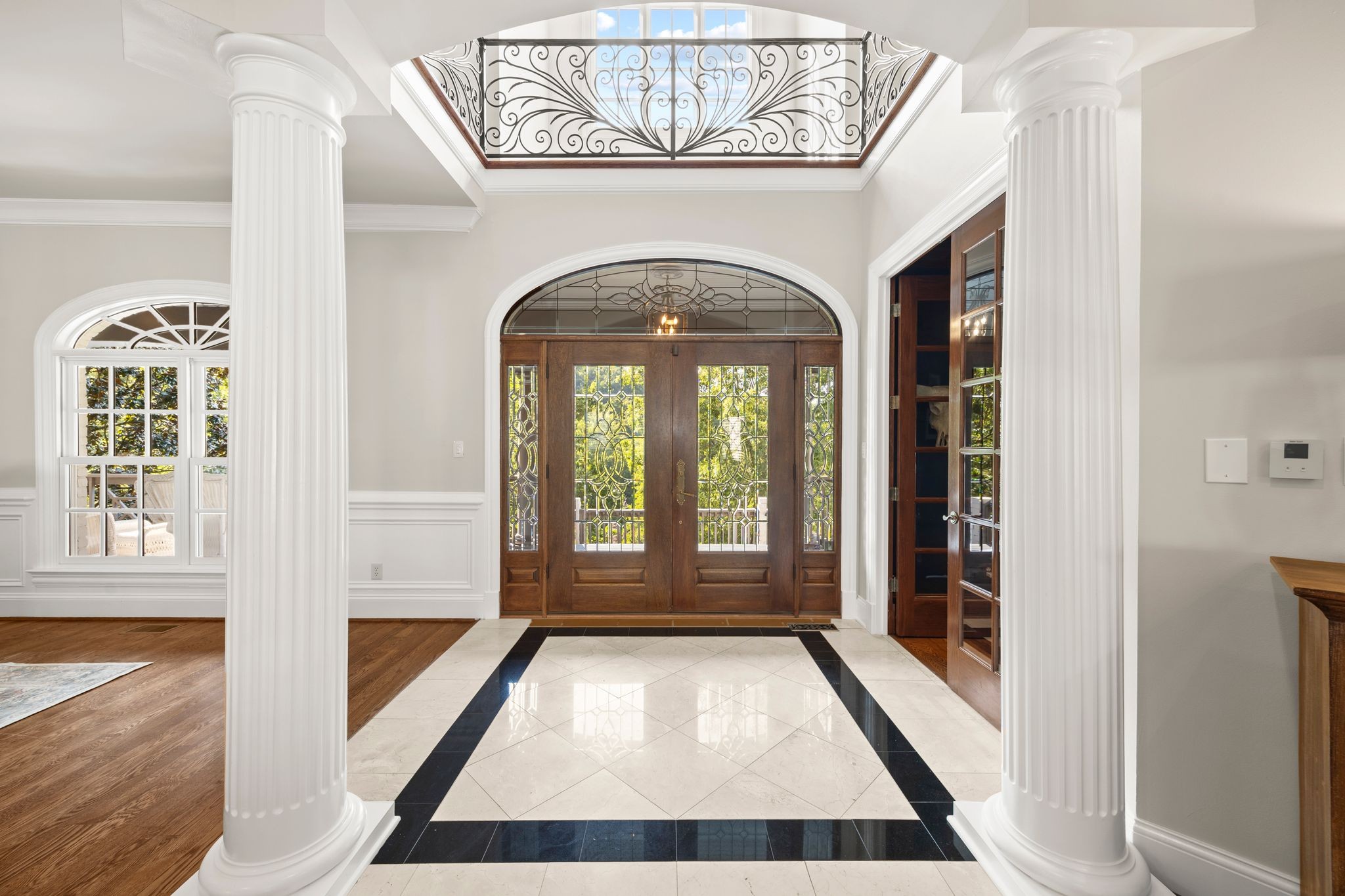 937 Travelers Ct