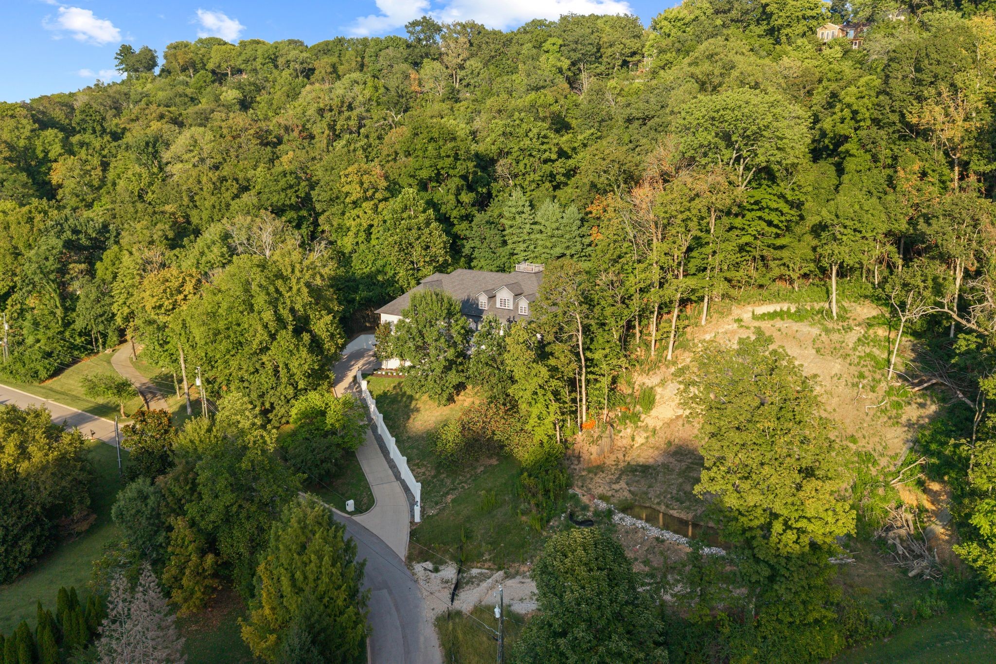 937 Travelers Ct