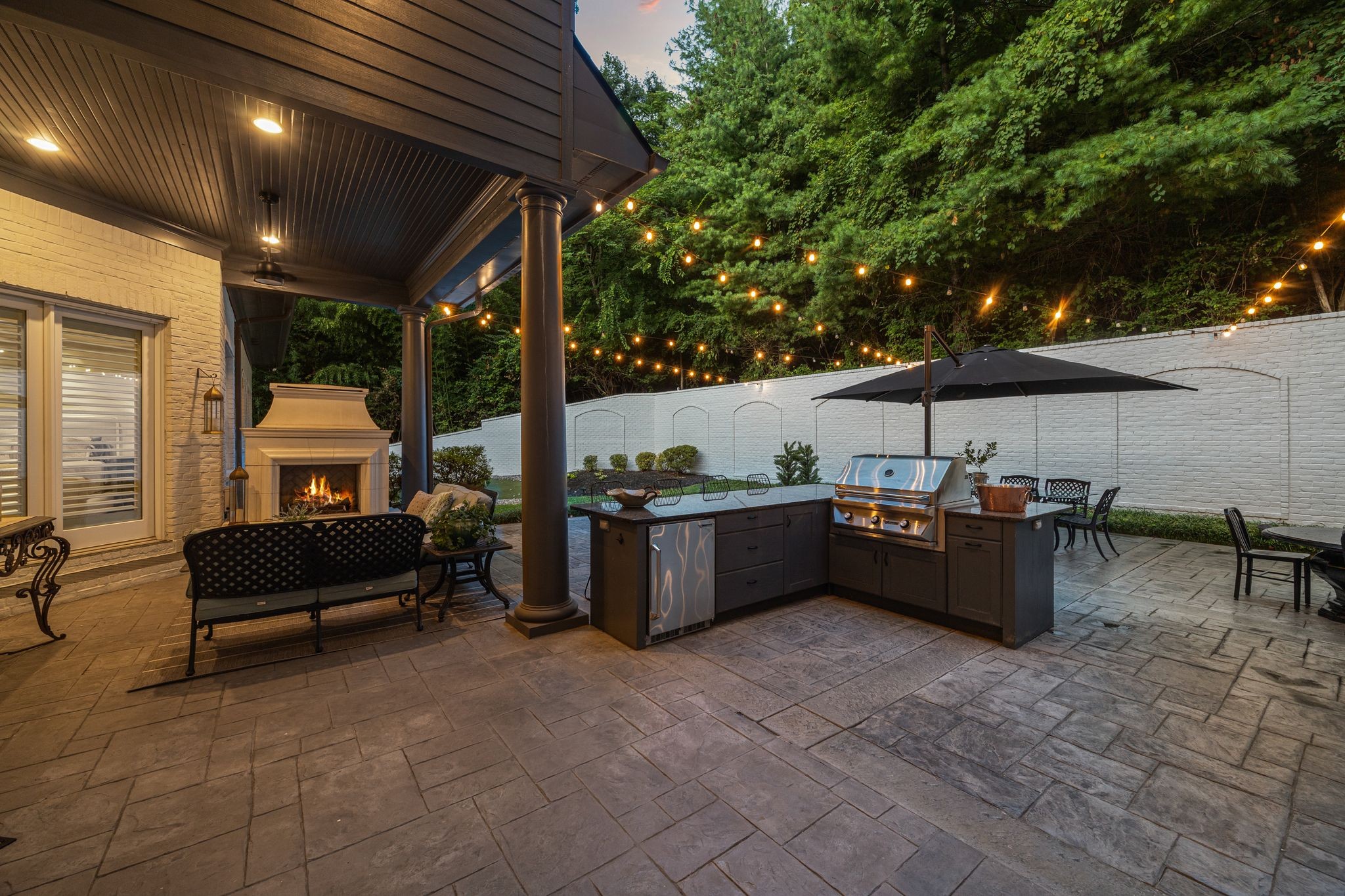 937 Travelers Ct