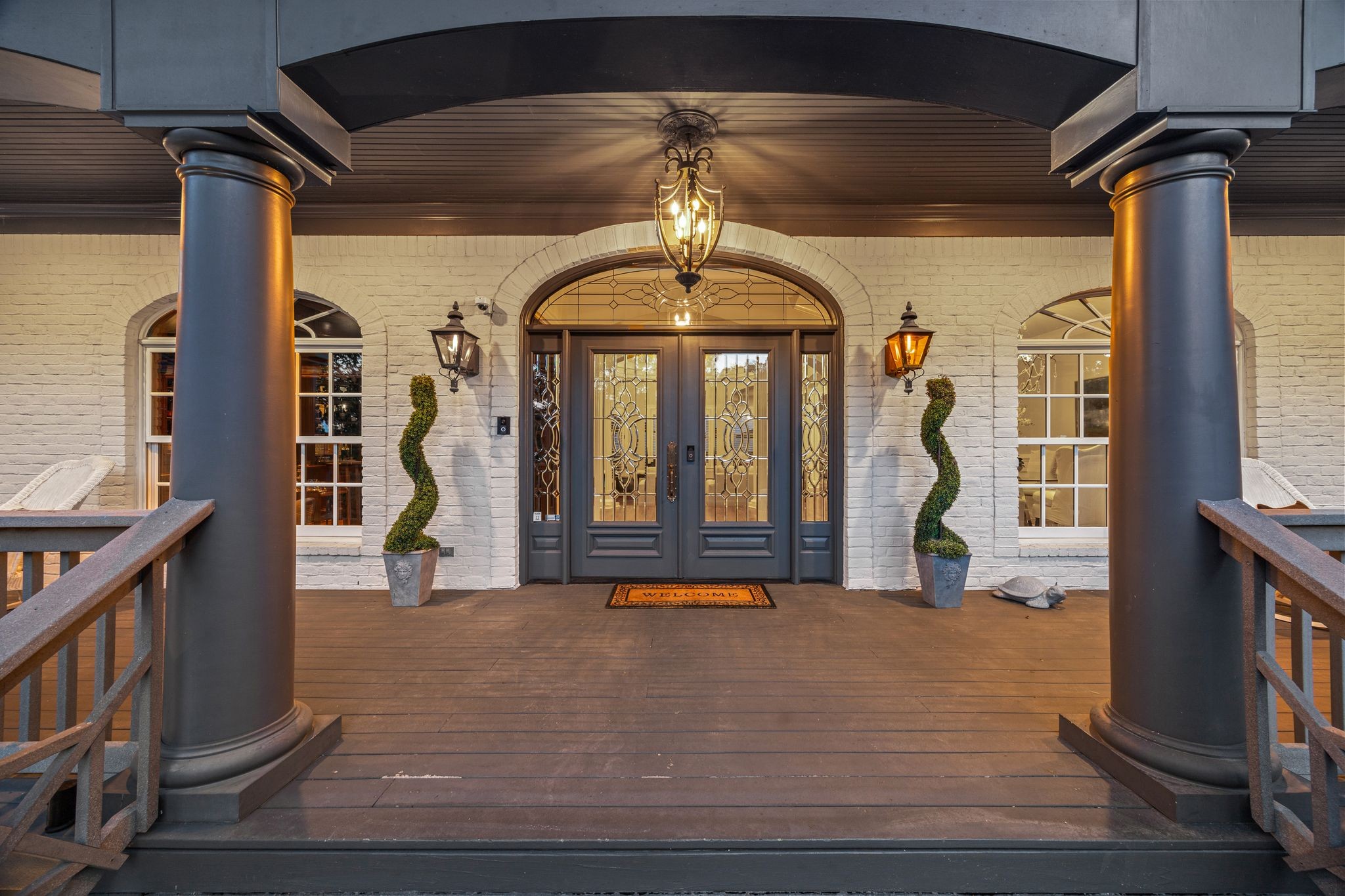 937 Travelers Ct