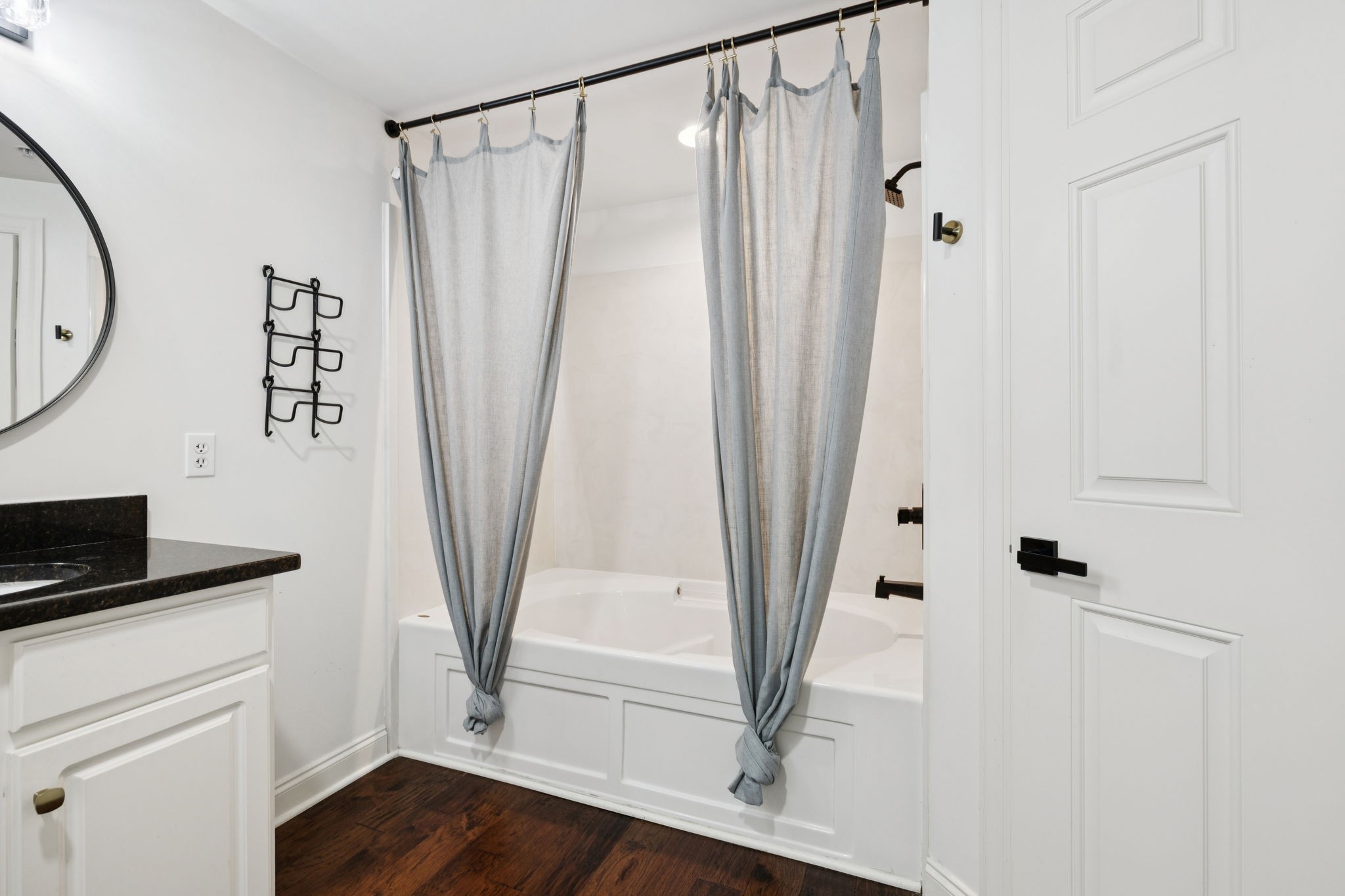 2000 Newark Ln Unit: F200