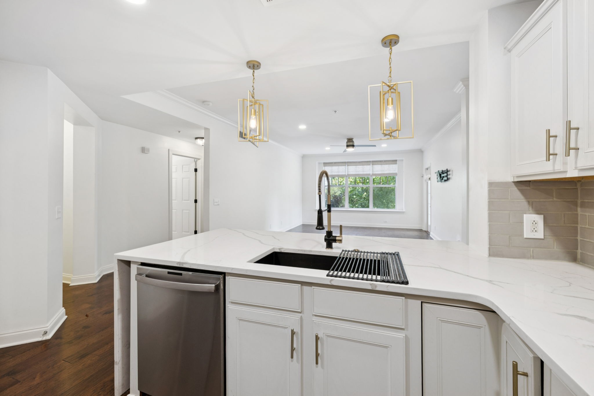 2000 Newark Ln Unit: F200