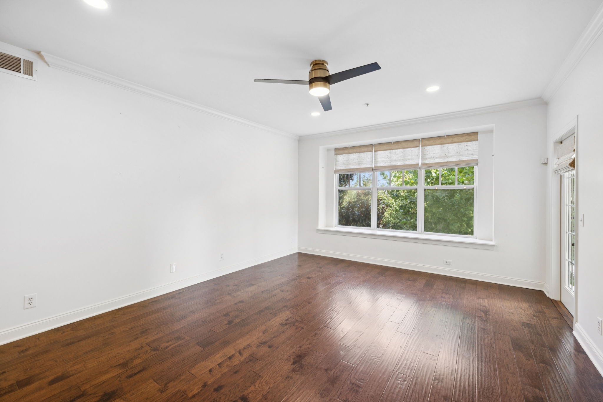 2000 Newark Ln Unit: F200