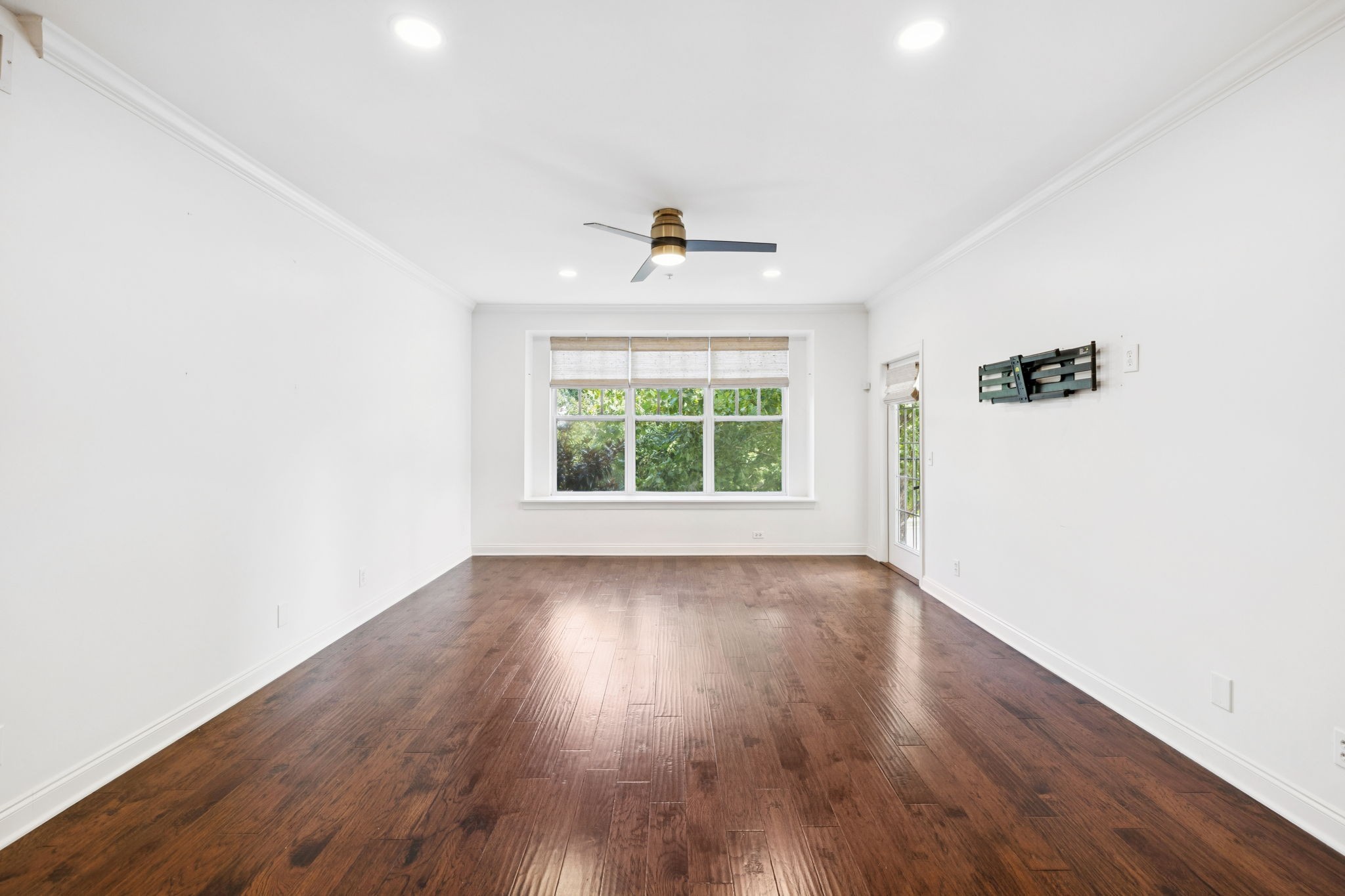 2000 Newark Ln Unit: F200