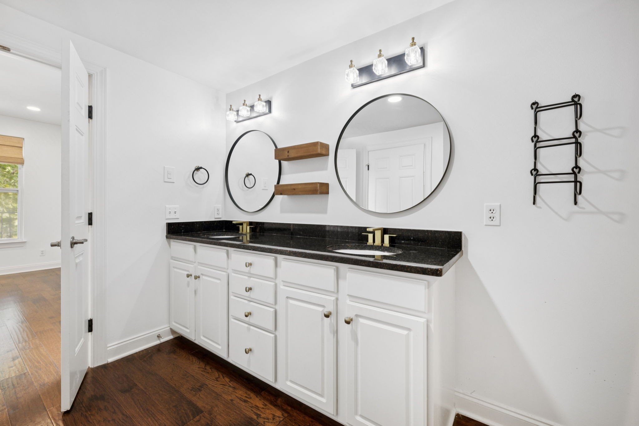 2000 Newark Ln Unit: F200