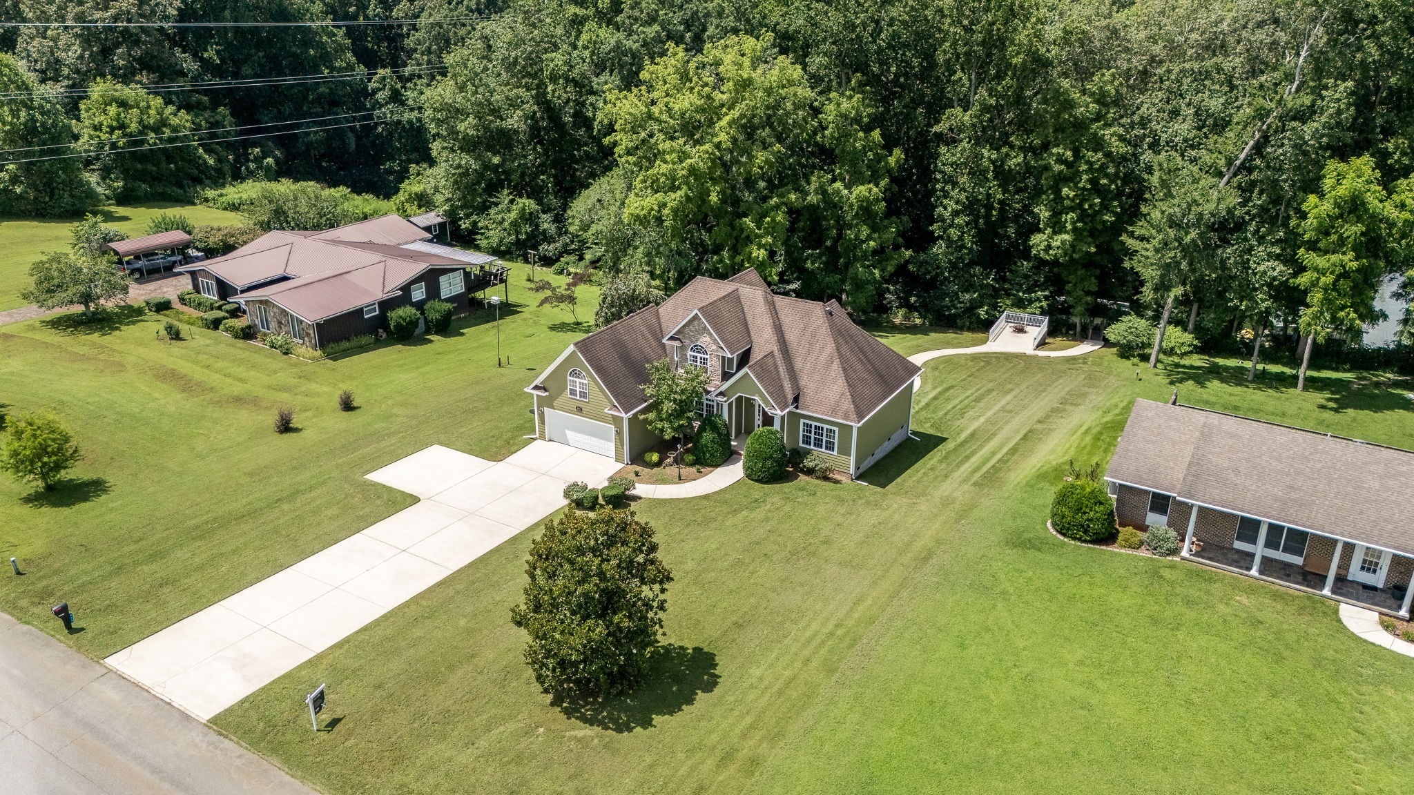 995 Dripping Springs Rd