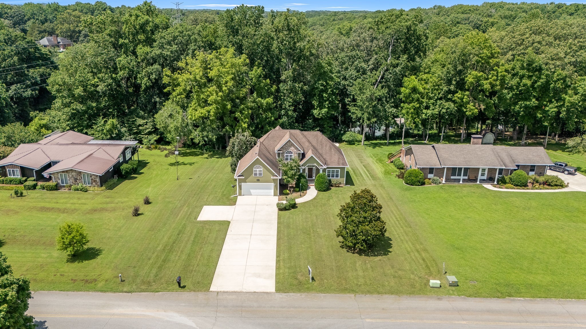 995 Dripping Springs Rd