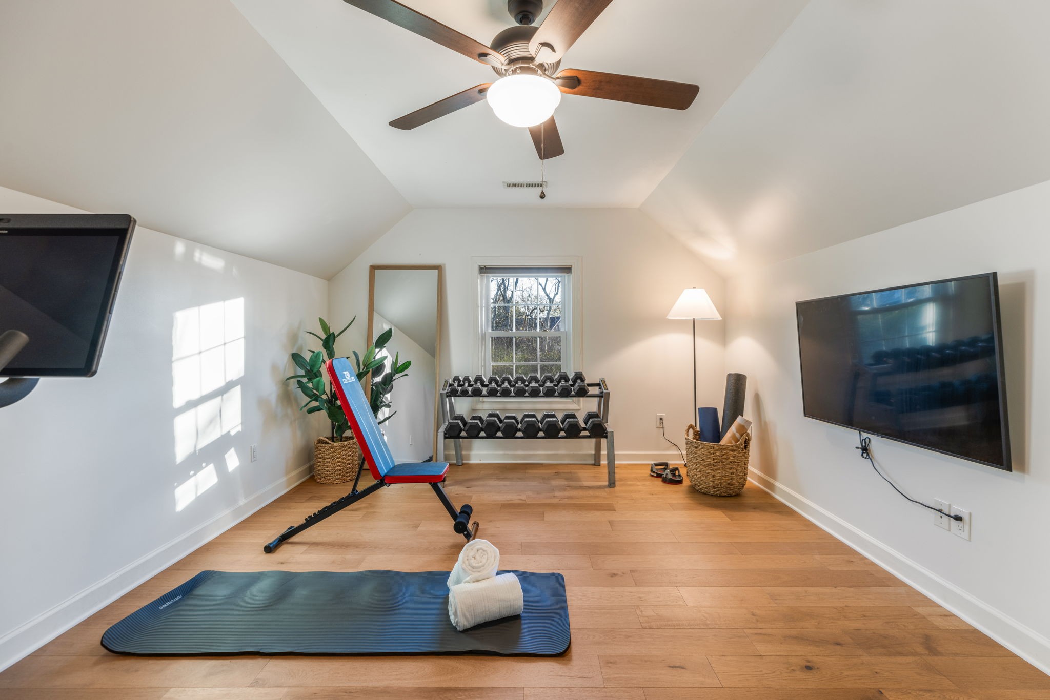 213 Winburn Ln