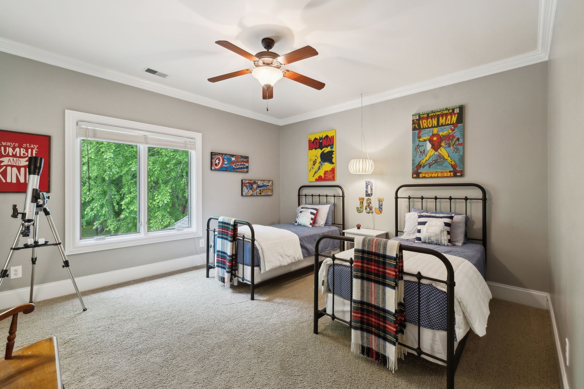 1075 Natchez Valley Ln