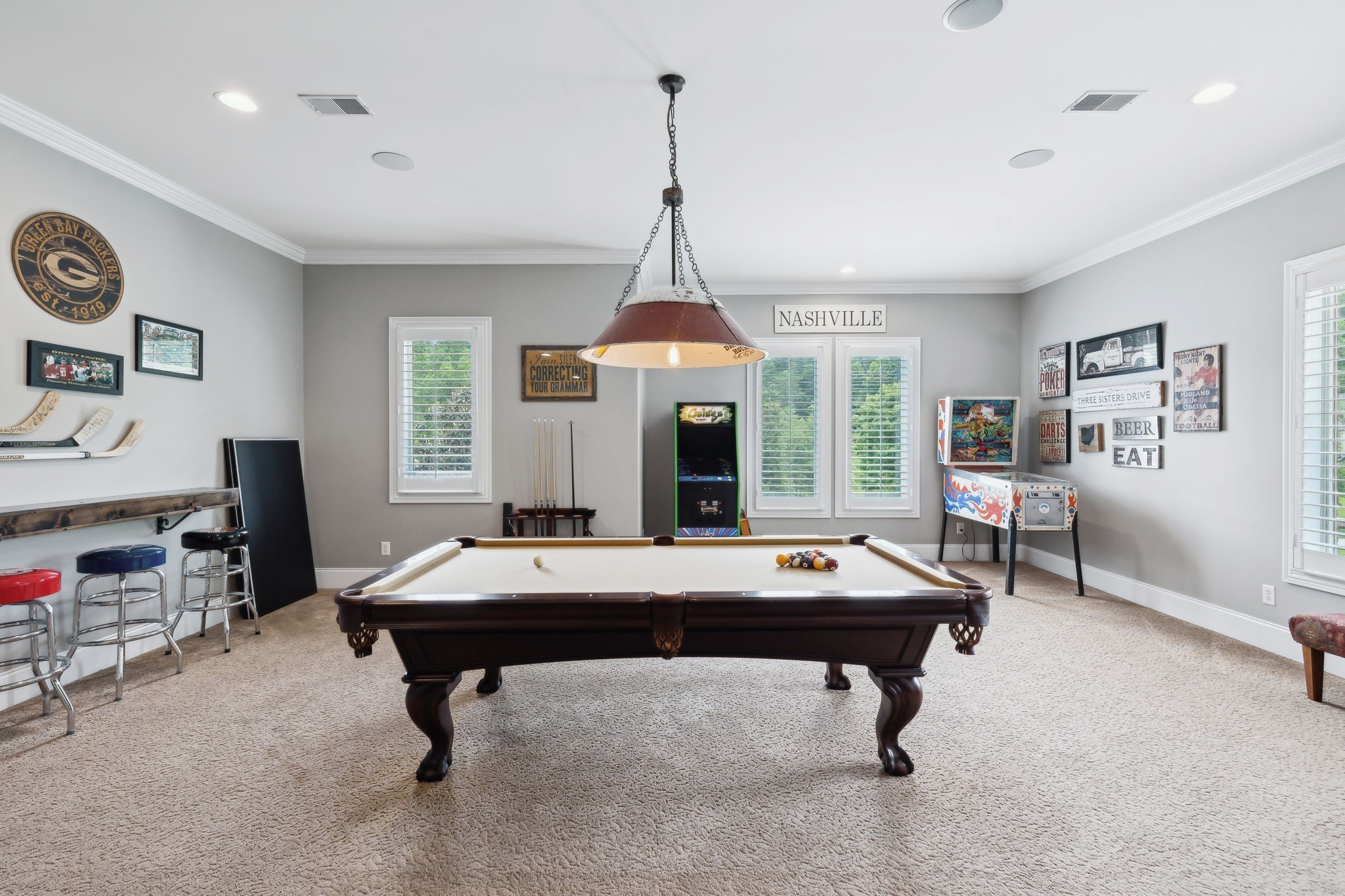 1075 Natchez Valley Ln