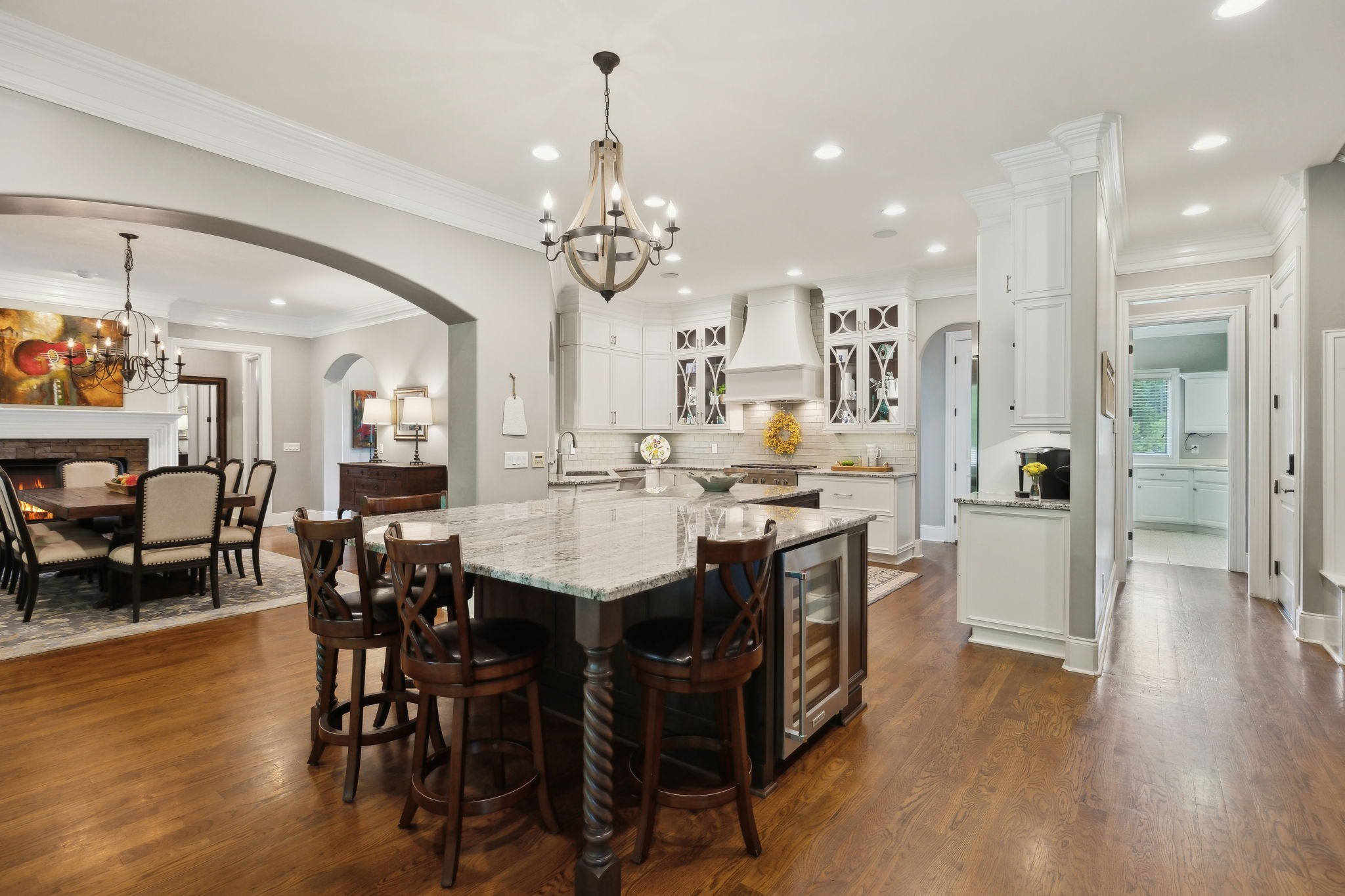 1075 Natchez Valley Ln