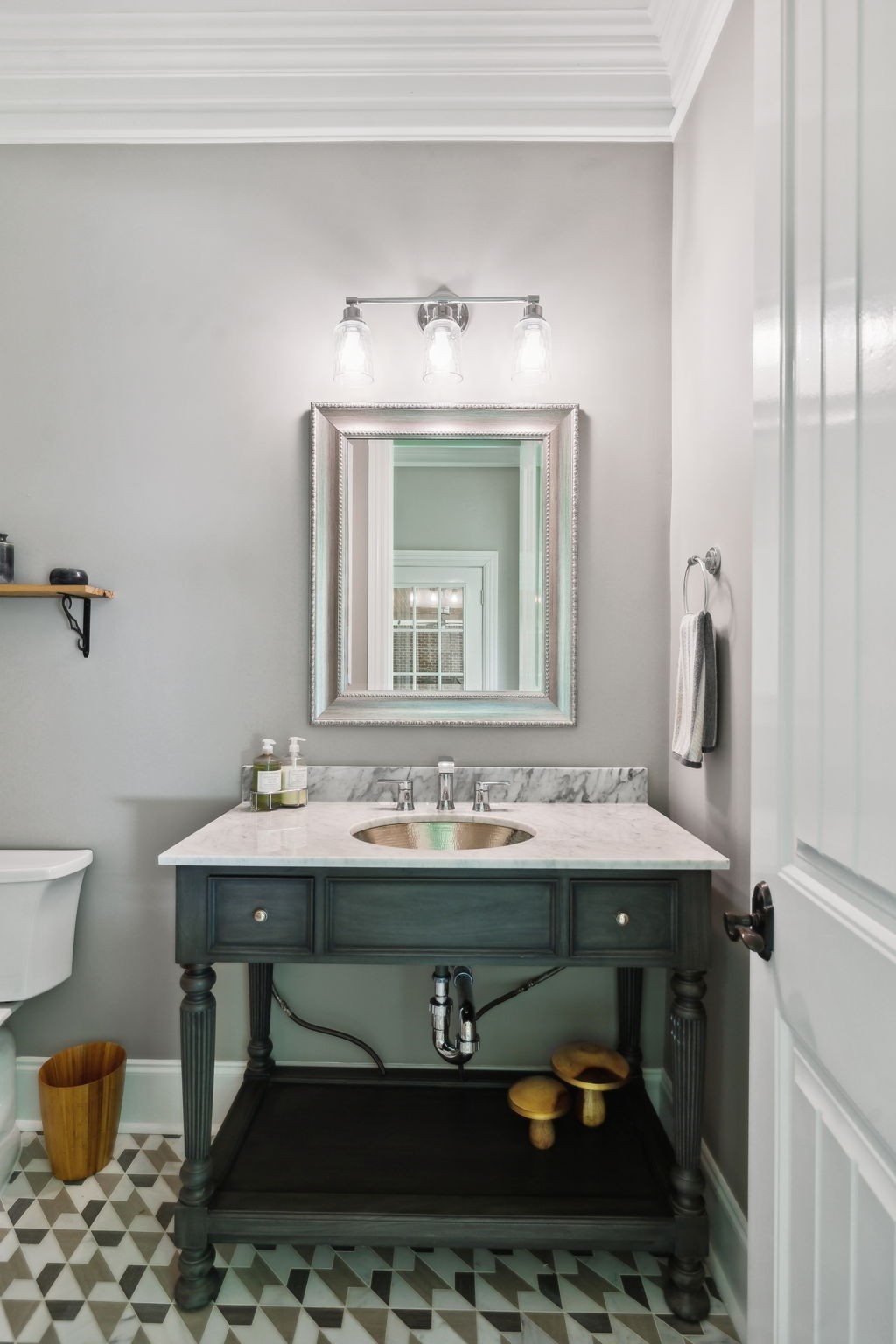 1075 Natchez Valley Ln