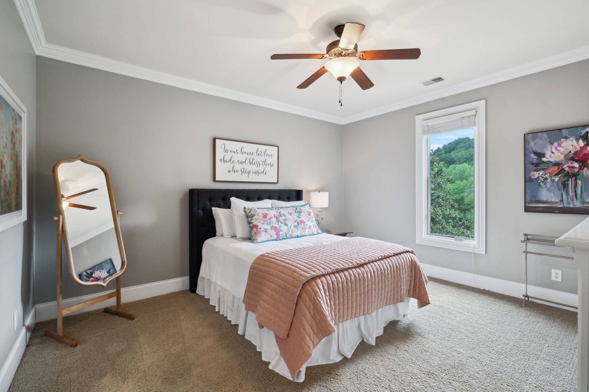 1075 Natchez Valley Ln