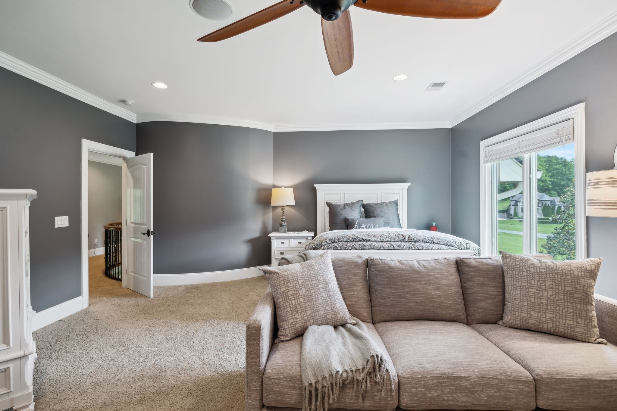 1075 Natchez Valley Ln