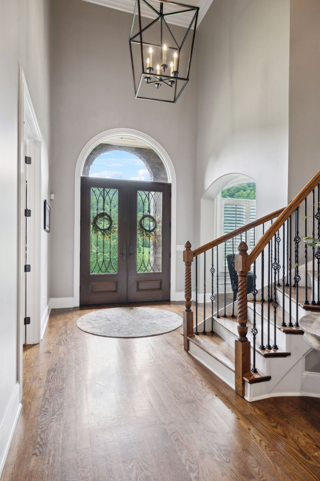 1075 Natchez Valley Ln