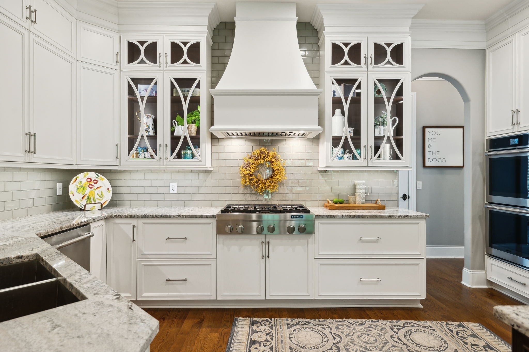 1075 Natchez Valley Ln