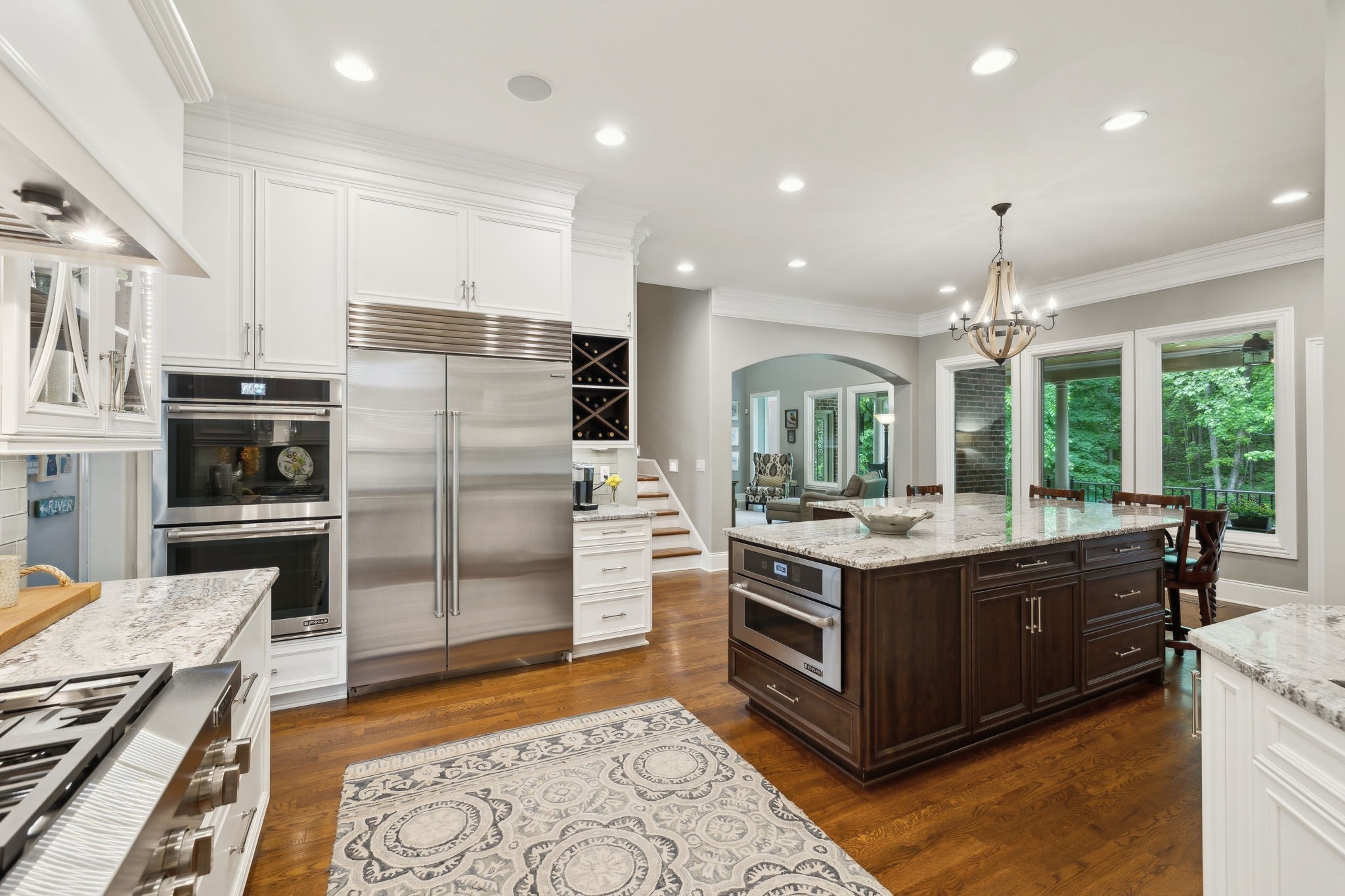 1075 Natchez Valley Ln