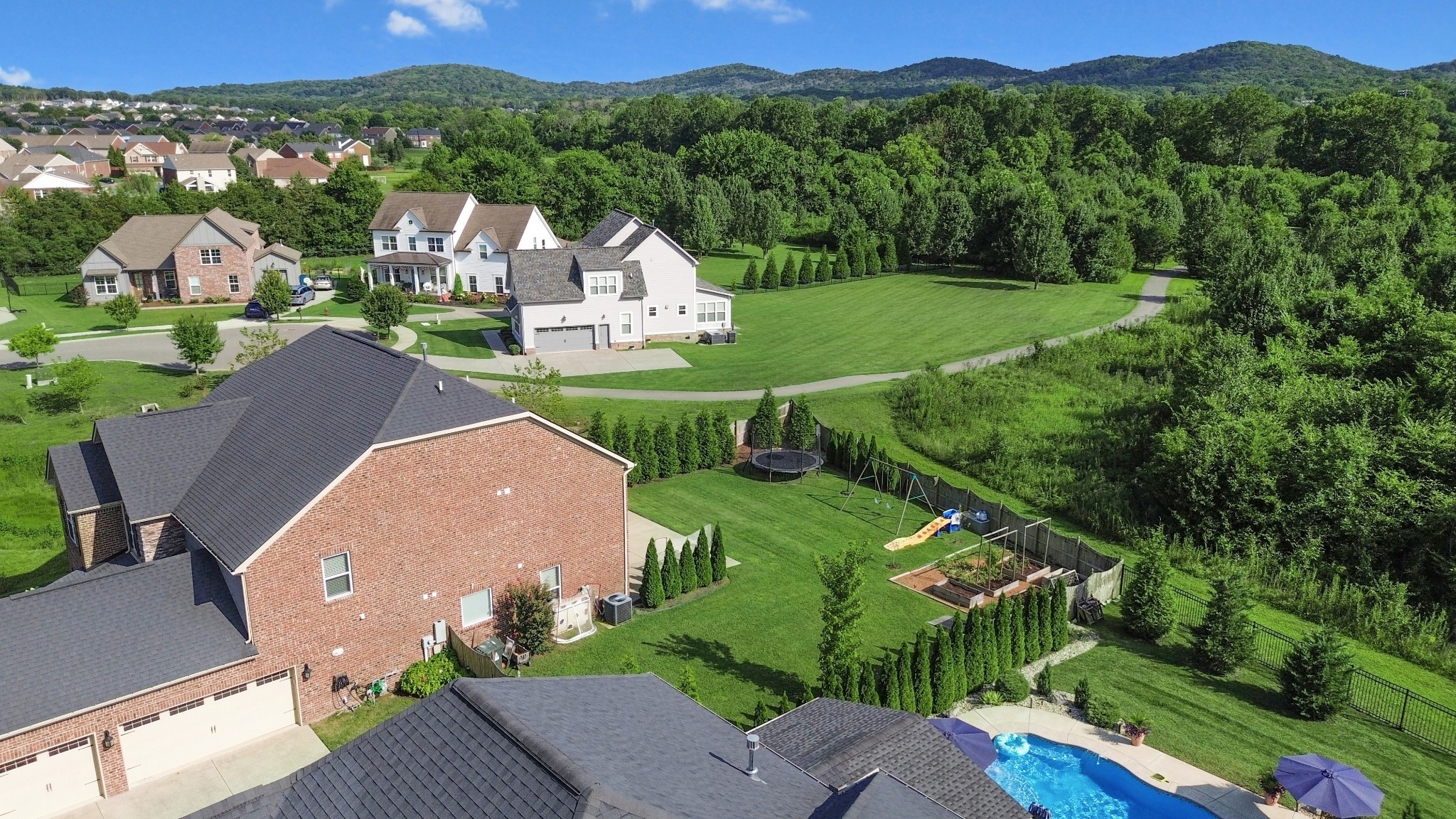 1114 Crossfield Dr
