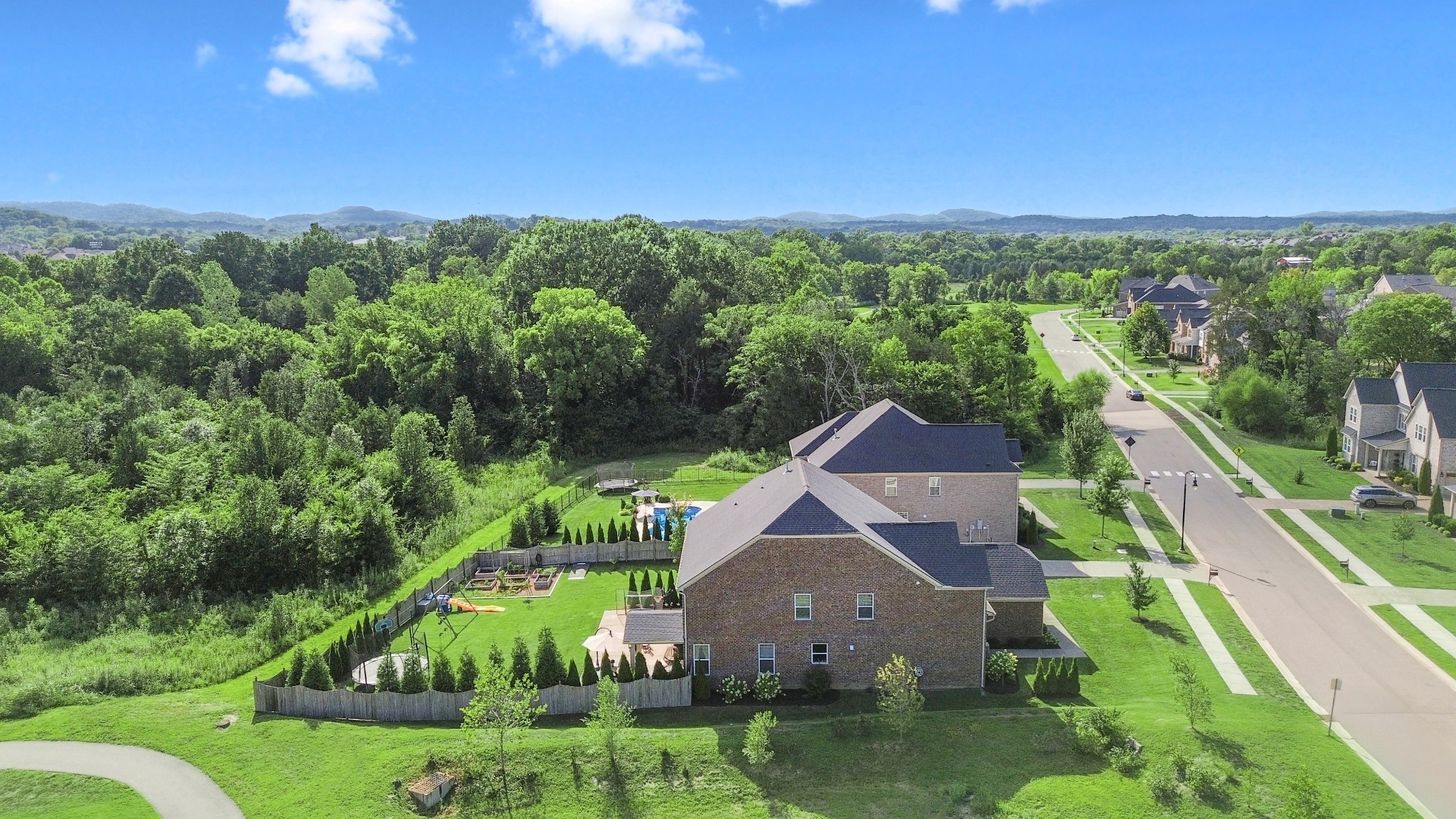 1114 Crossfield Dr