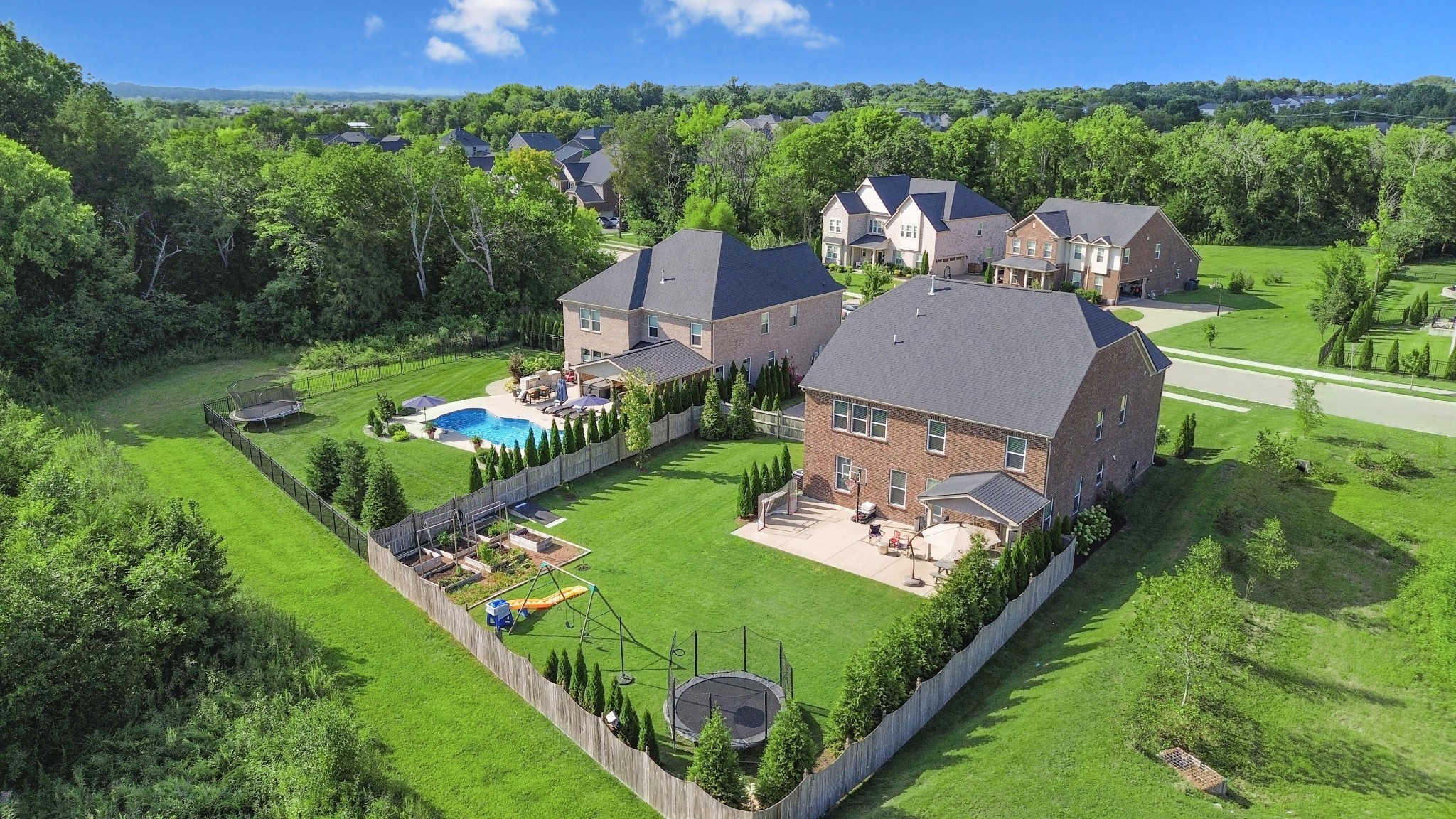 1114 Crossfield Dr