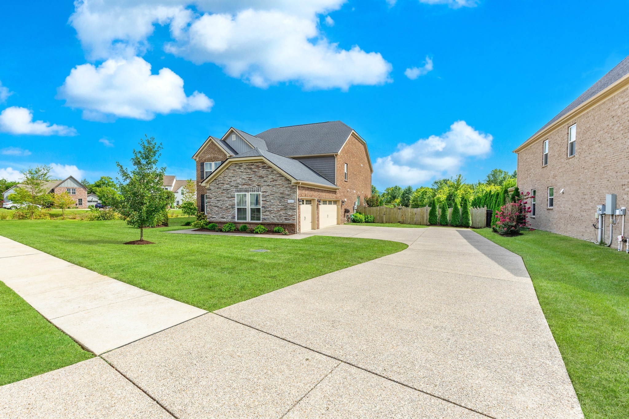 1114 Crossfield Dr