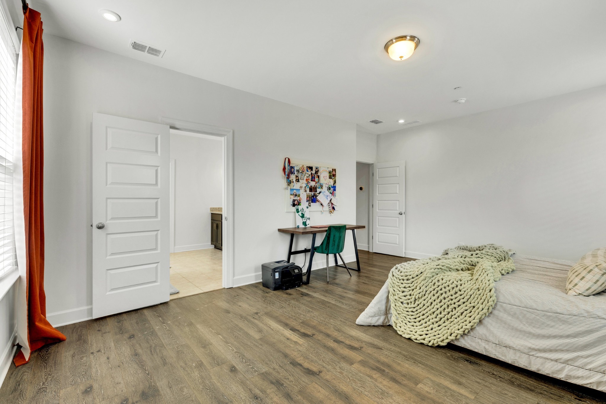 1114 Crossfield Dr