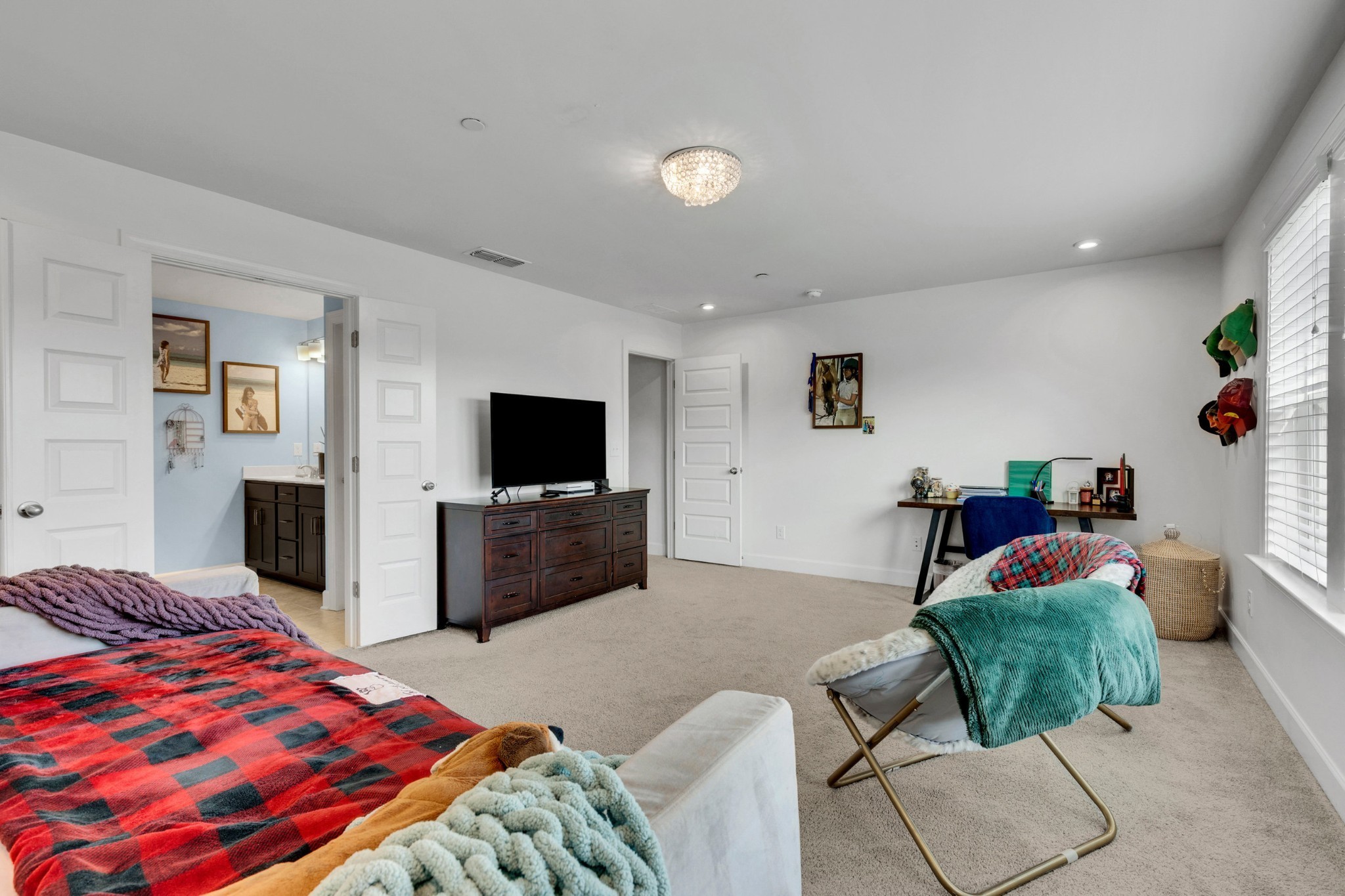 1114 Crossfield Dr