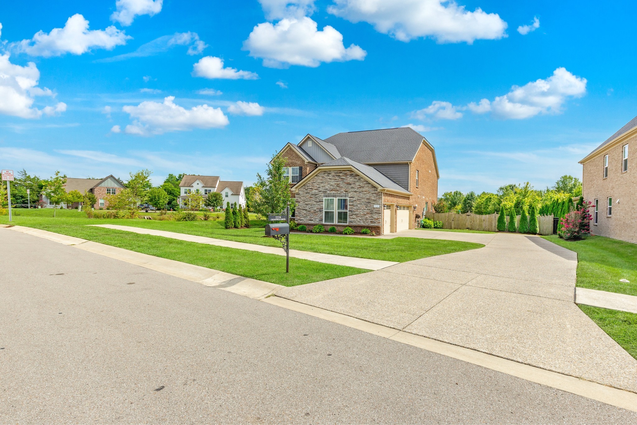 1114 Crossfield Dr