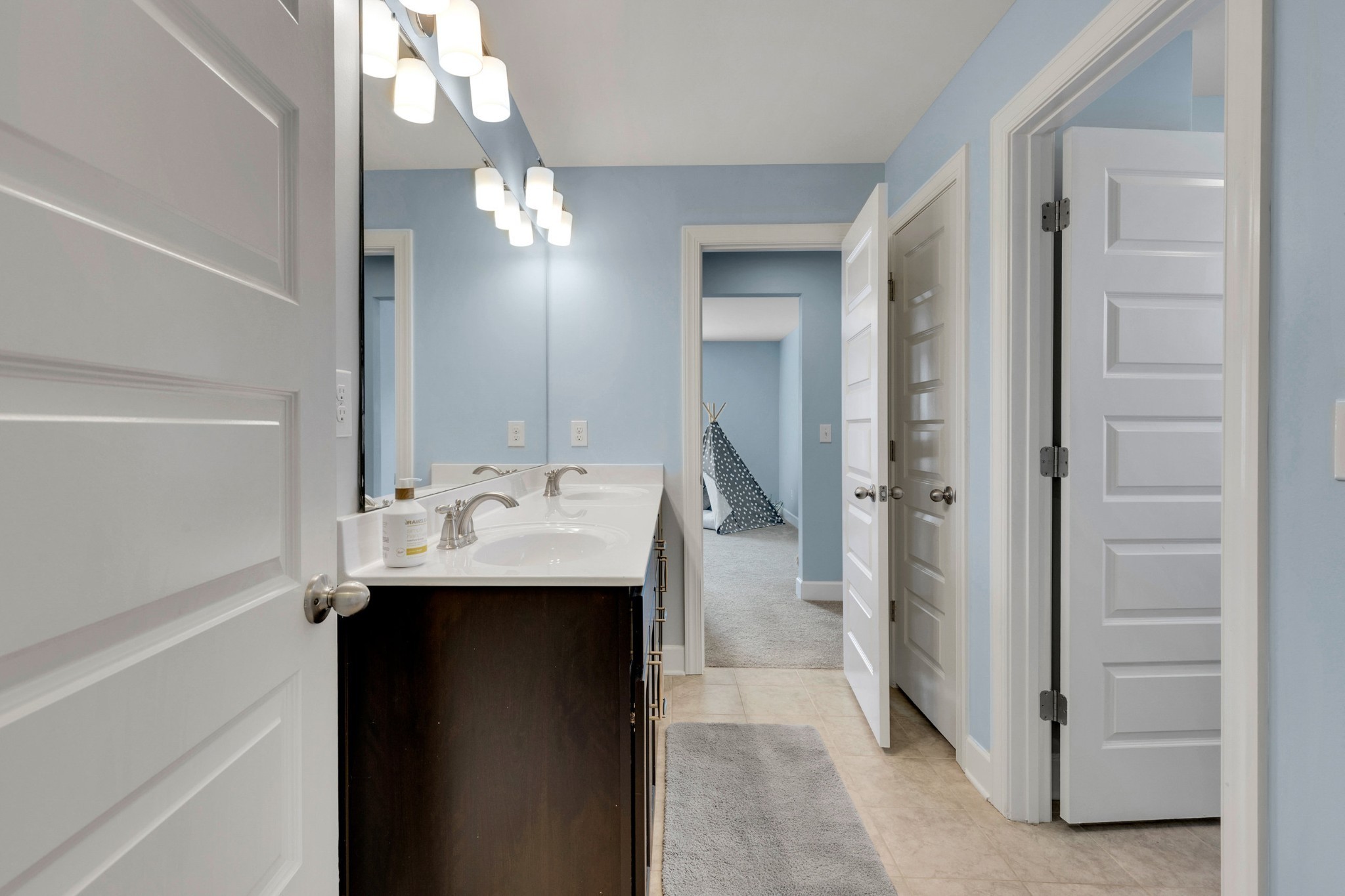 1114 Crossfield Dr