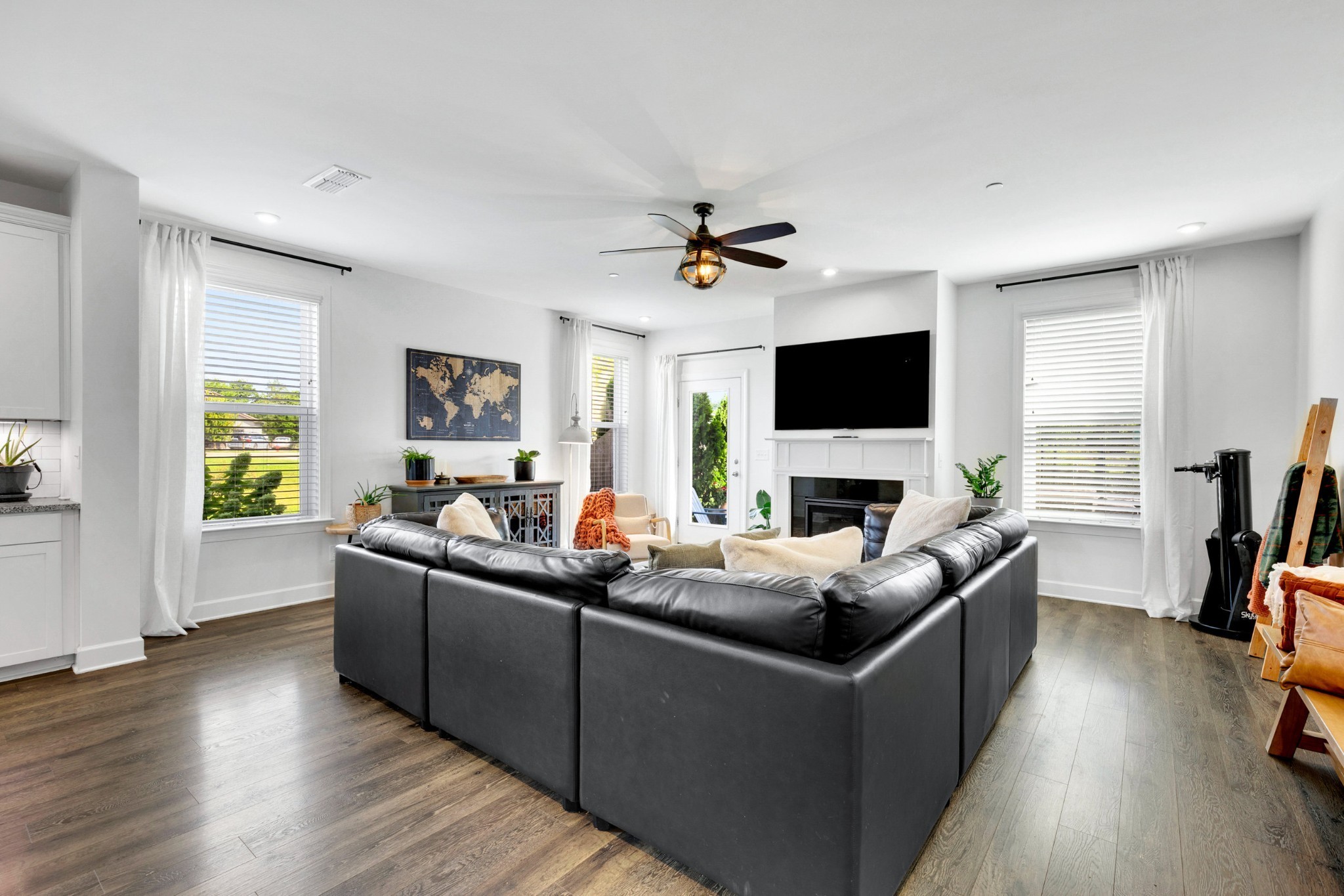 1114 Crossfield Dr