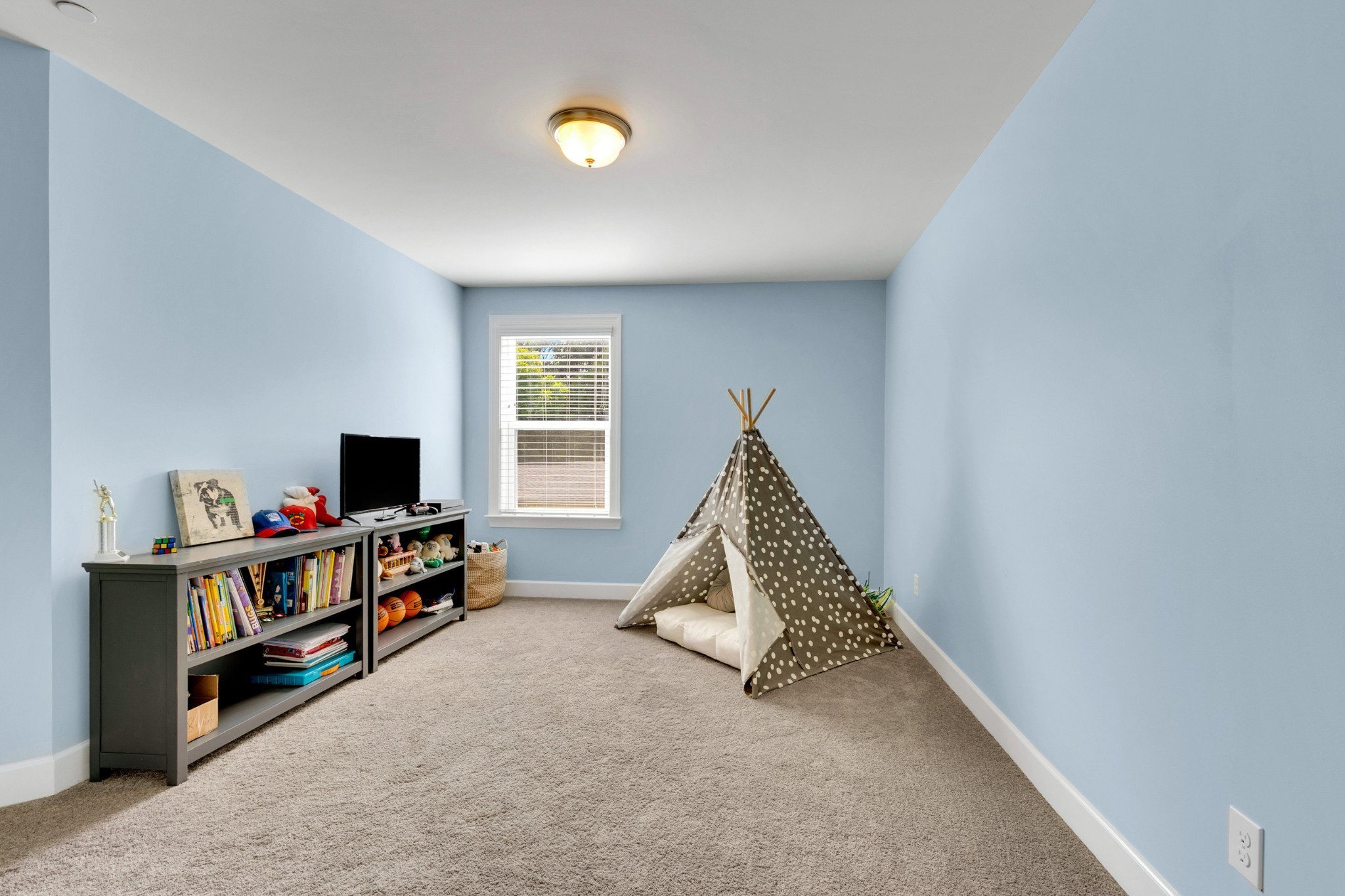 1114 Crossfield Dr