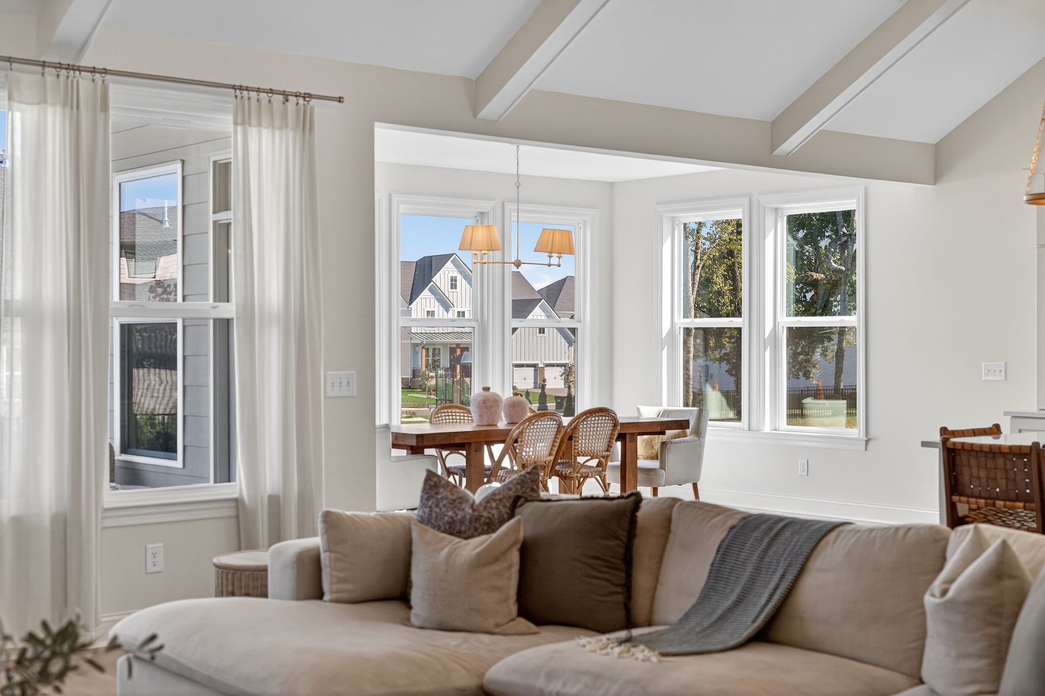 5102 High Park Hill Dr