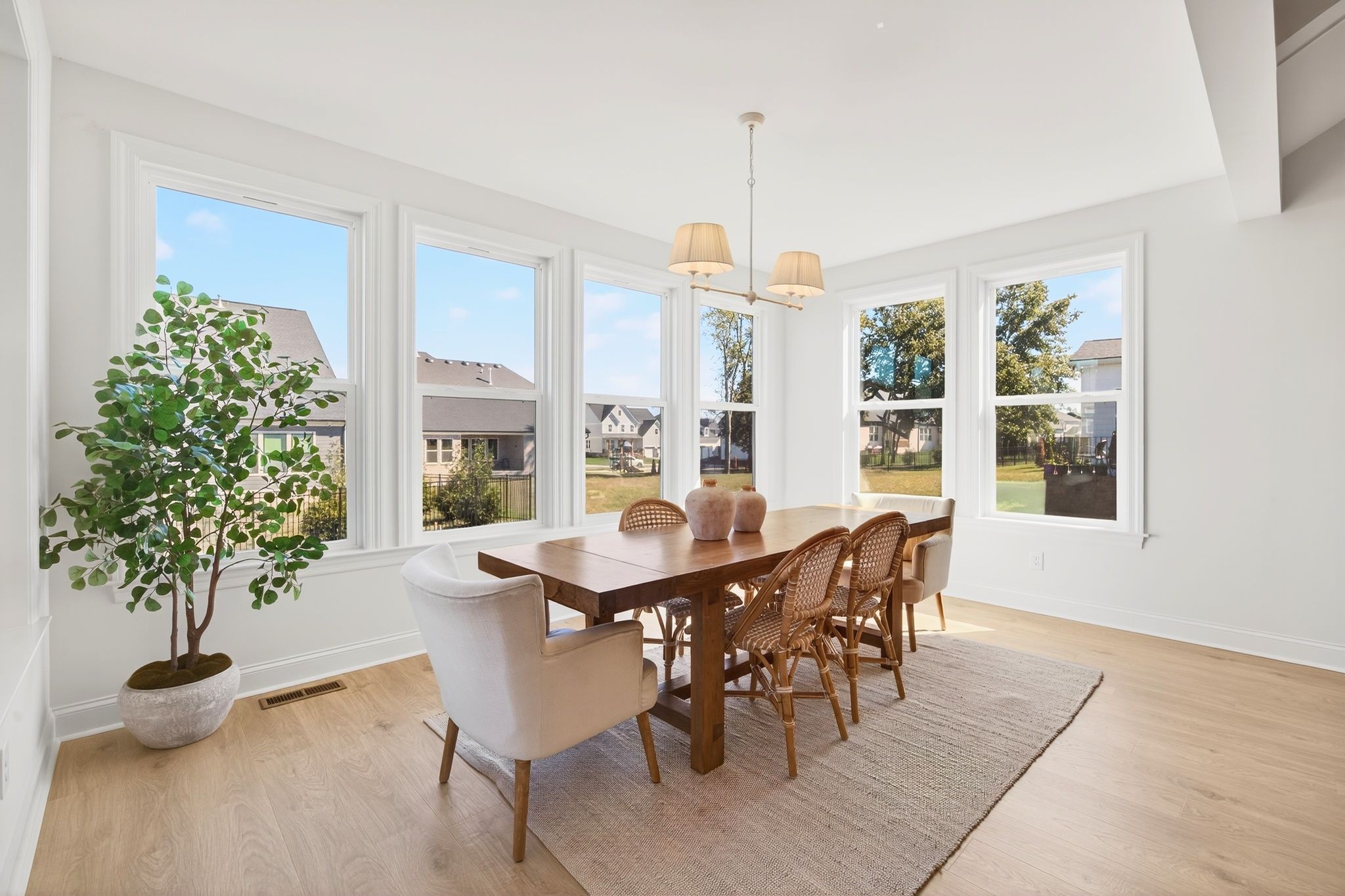 5102 High Park Hill Dr