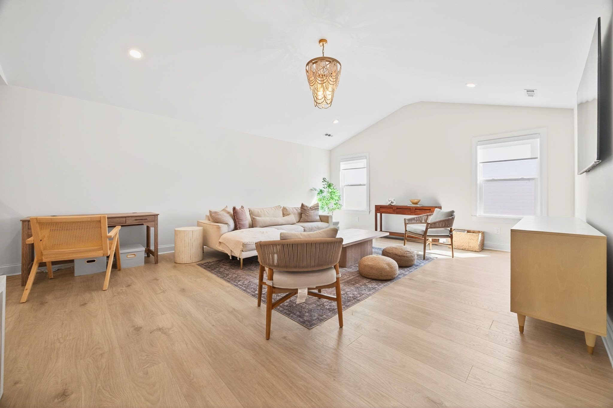 5102 High Park Hill Dr