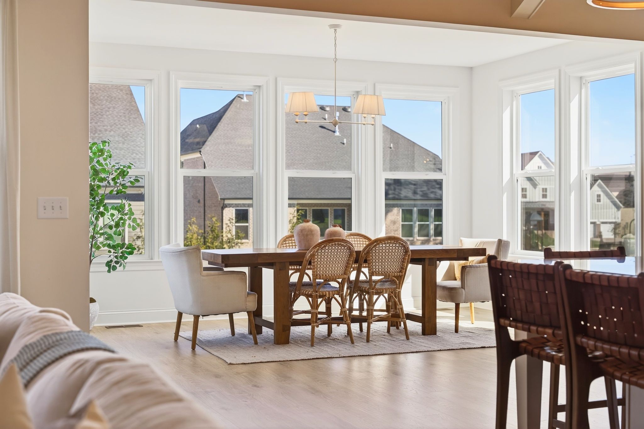 5102 High Park Hill Dr