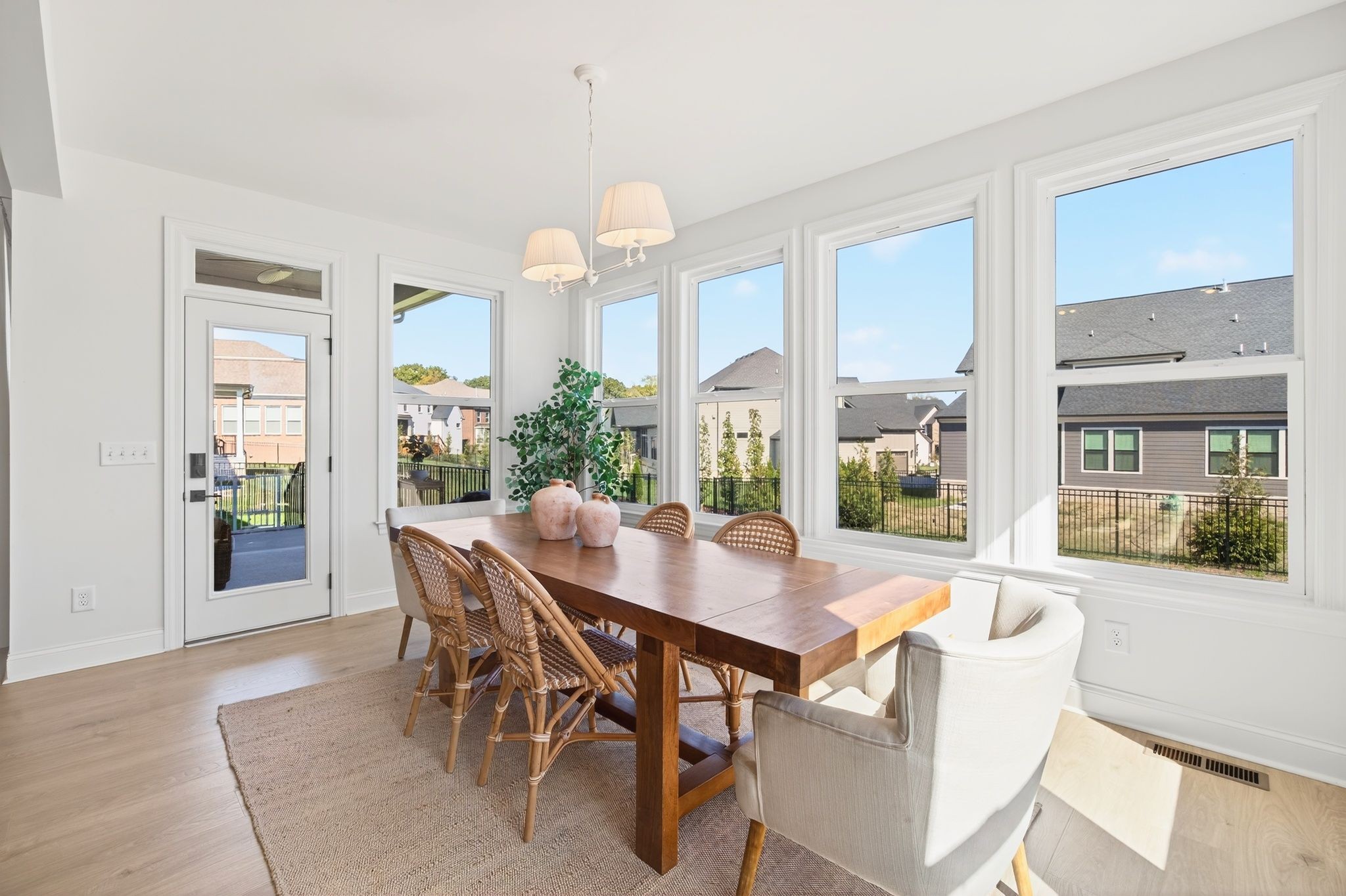 5102 High Park Hill Dr