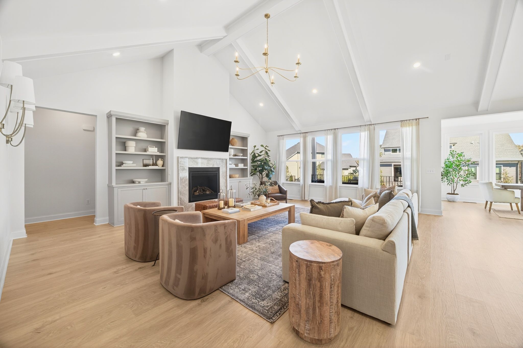 5102 High Park Hill Dr