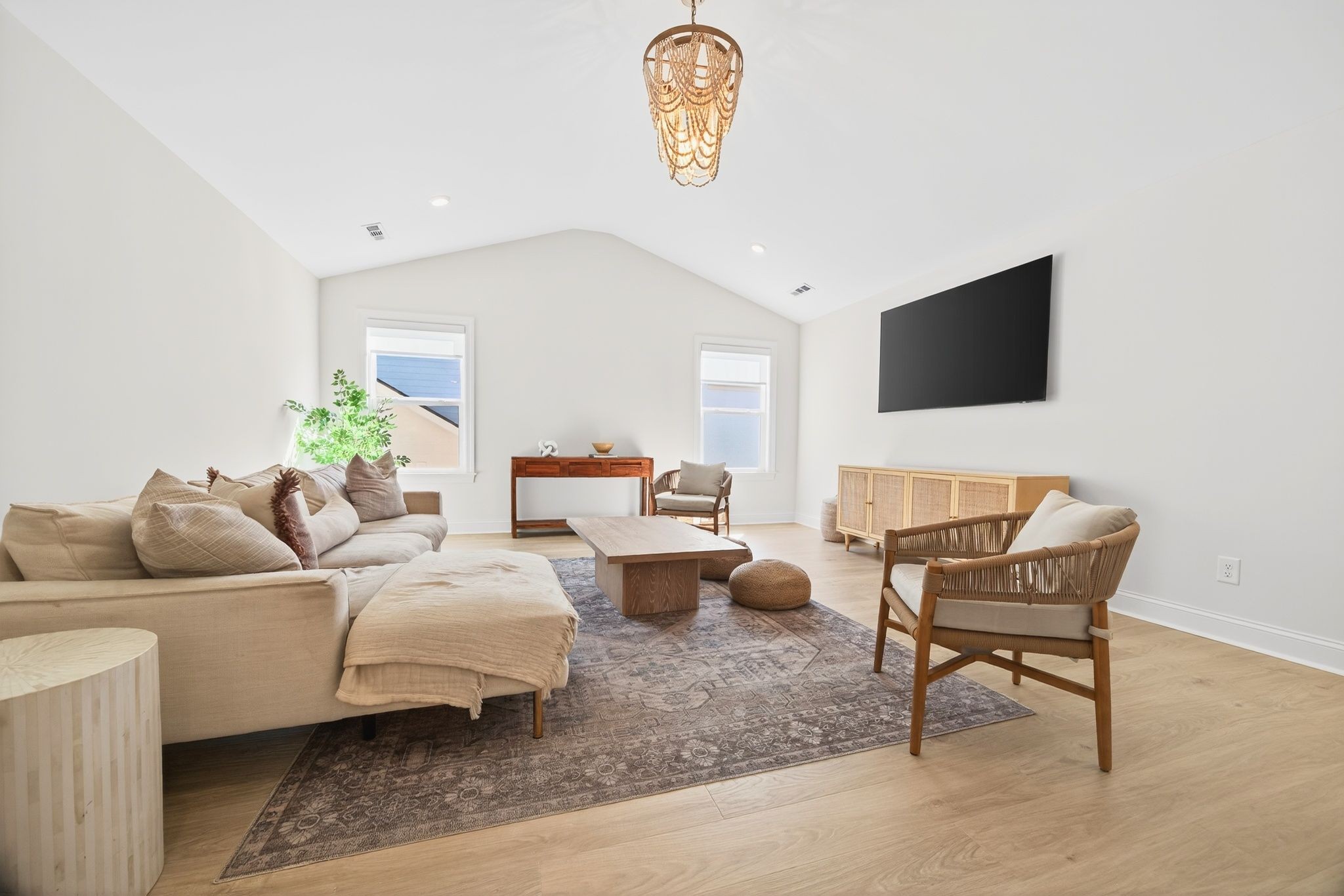 5102 High Park Hill Dr