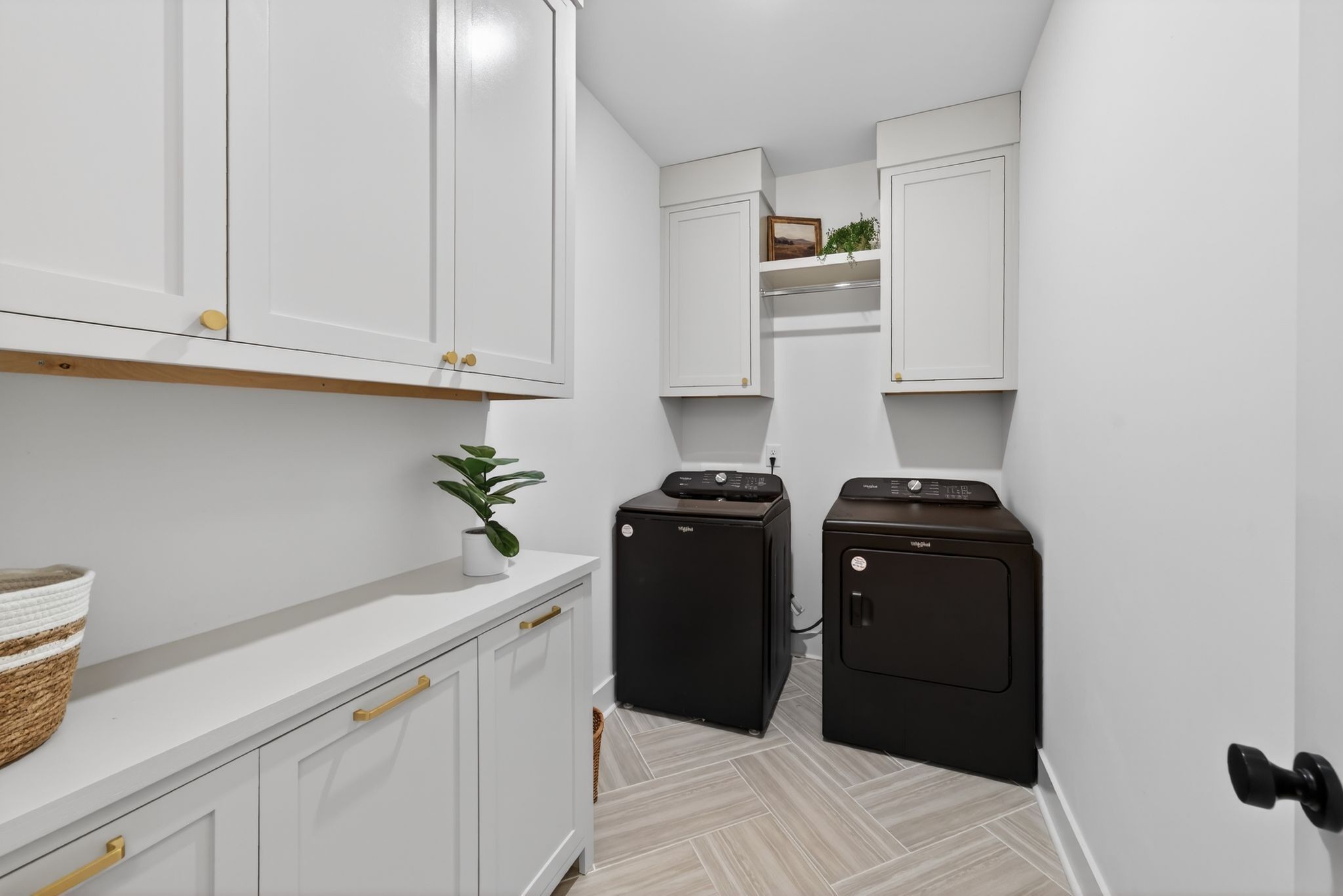 5120 High Park Hill Dr