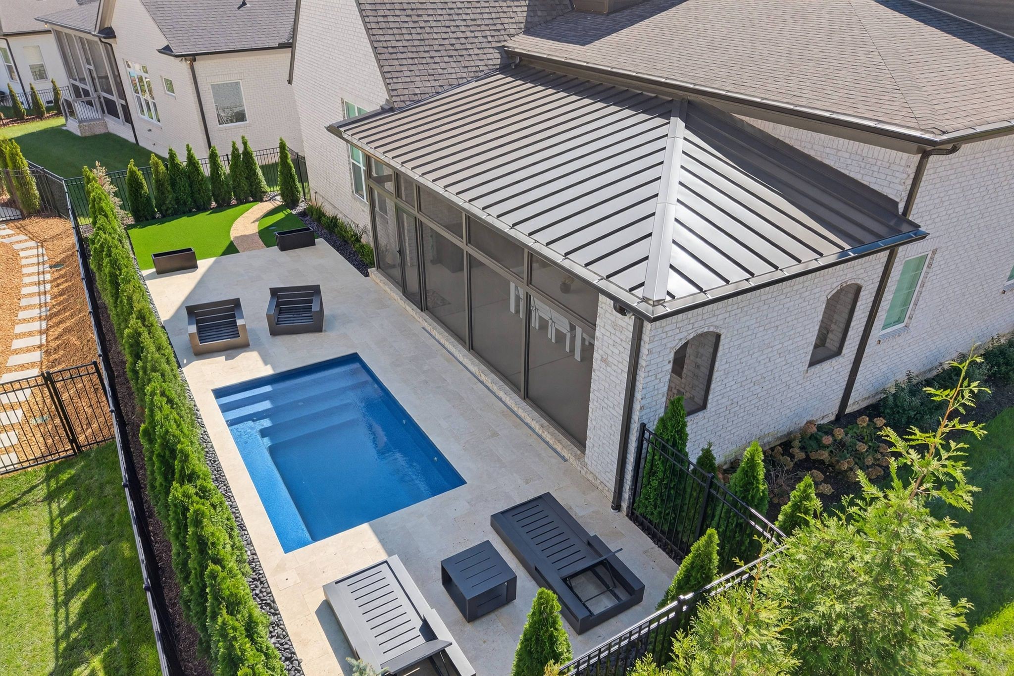 3200 Arundel Ln