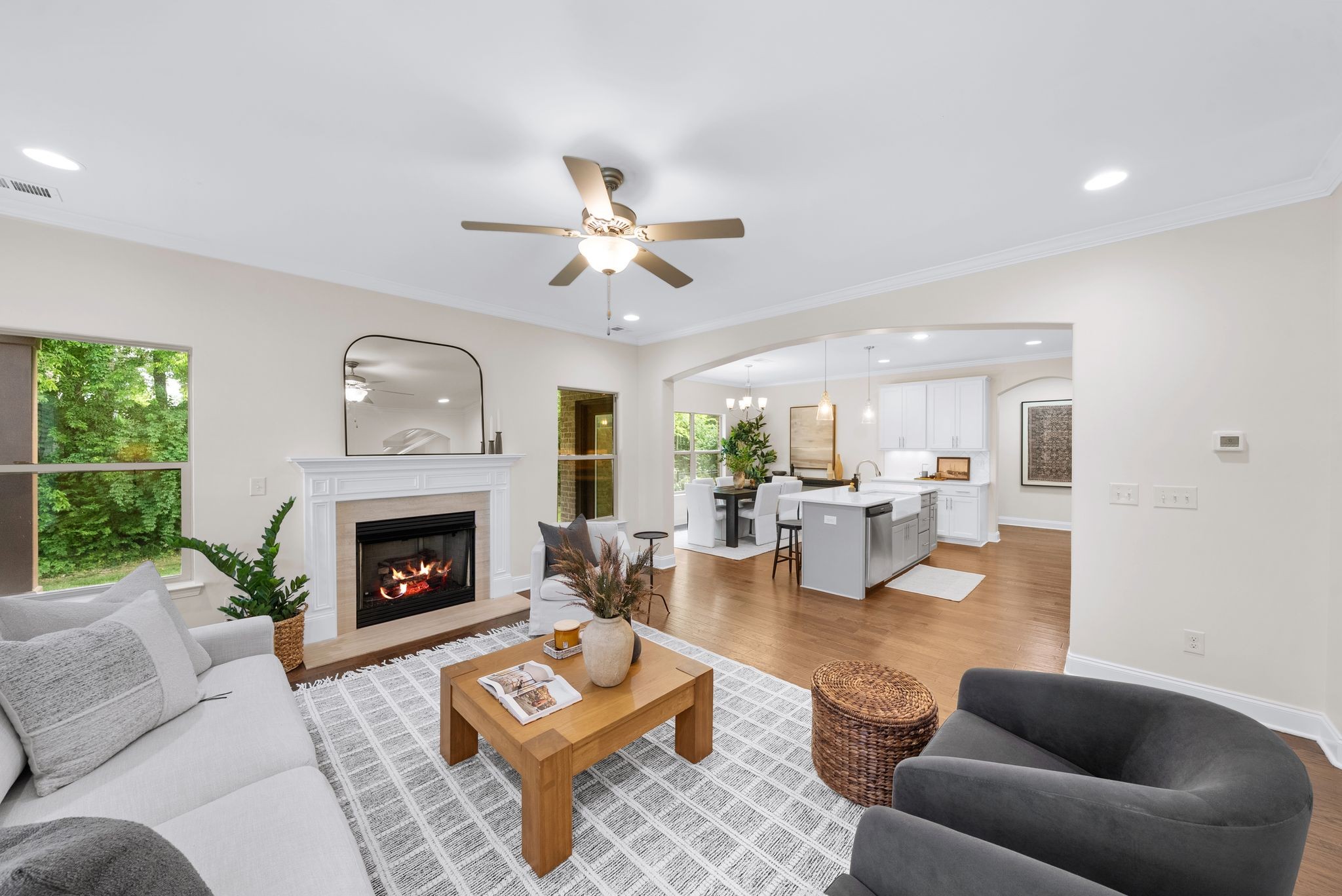 5016 Viola Ln