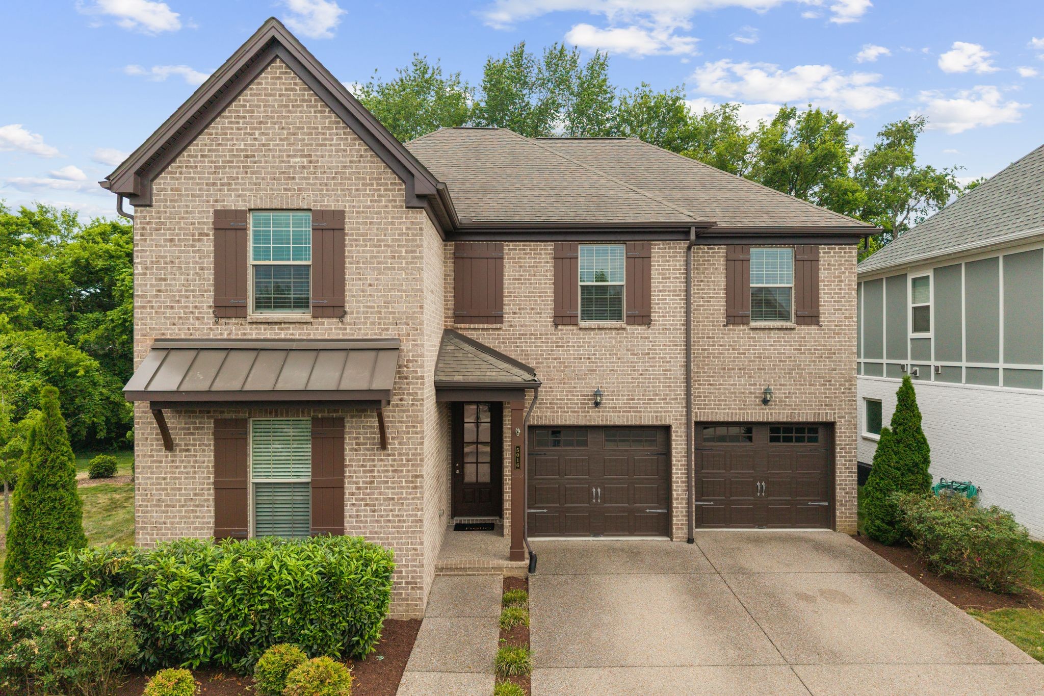 5016 Viola Ln