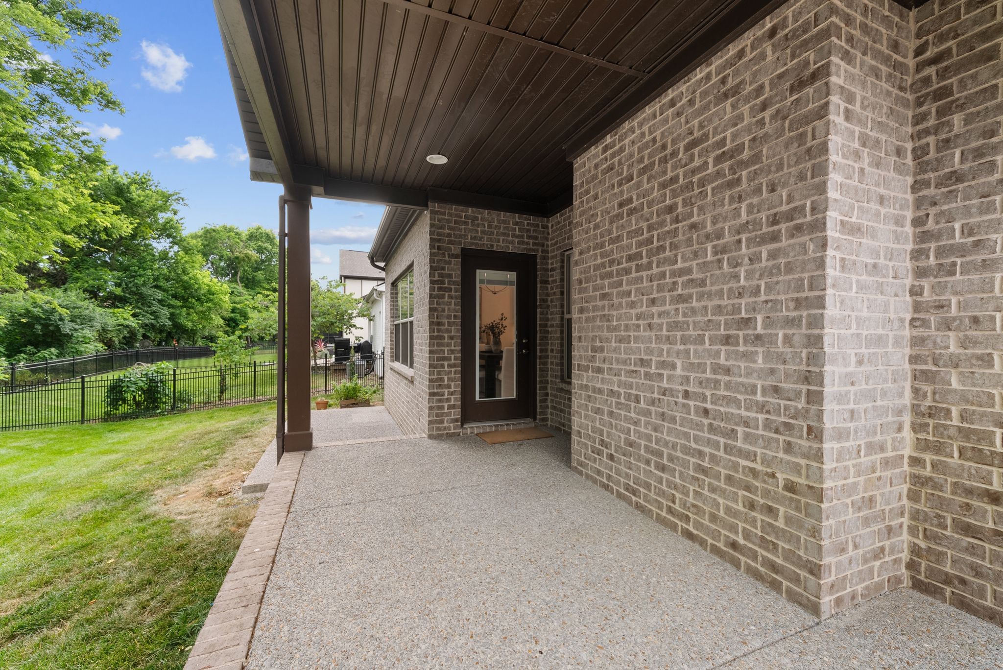 5016 Viola Ln