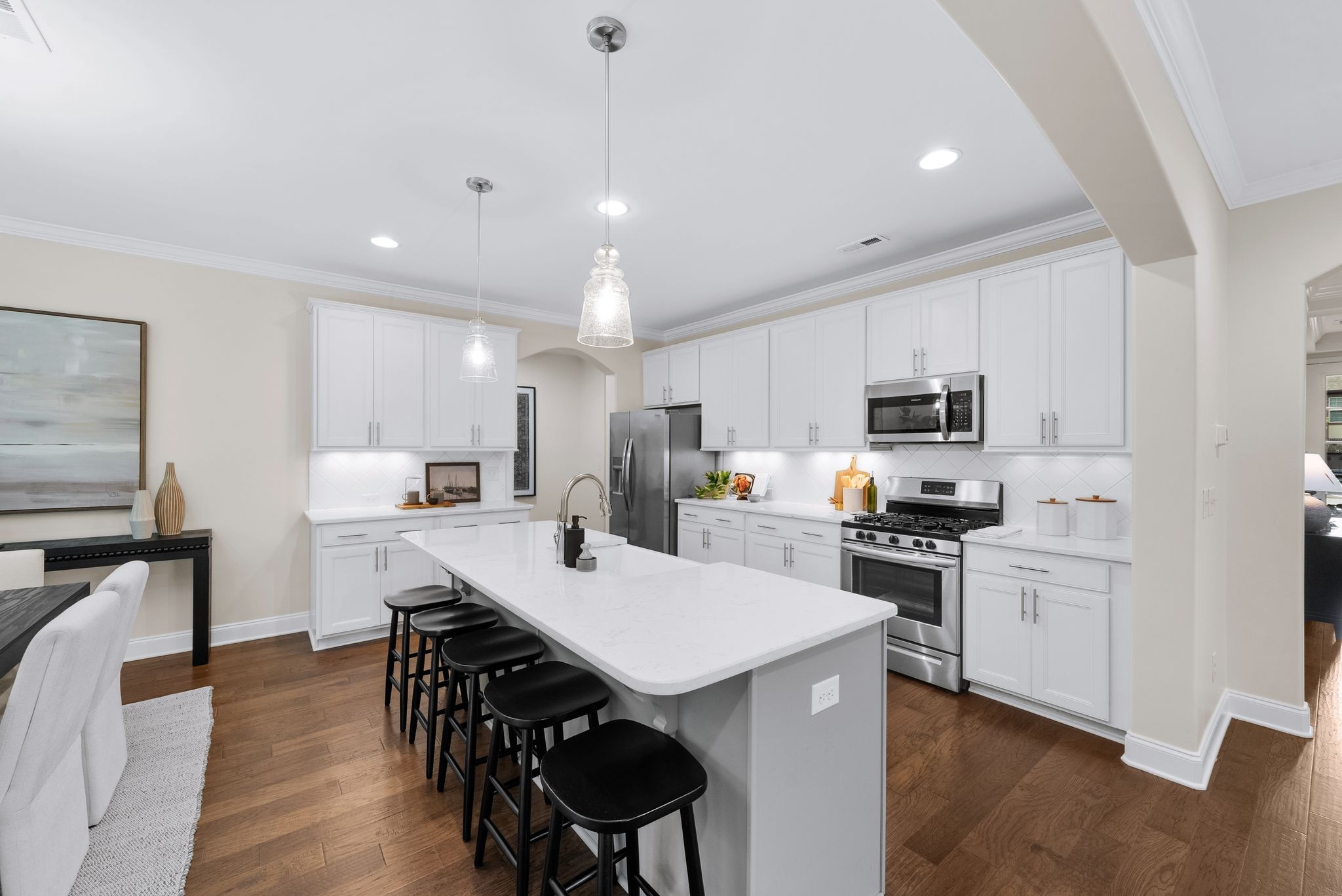 5016 Viola Ln