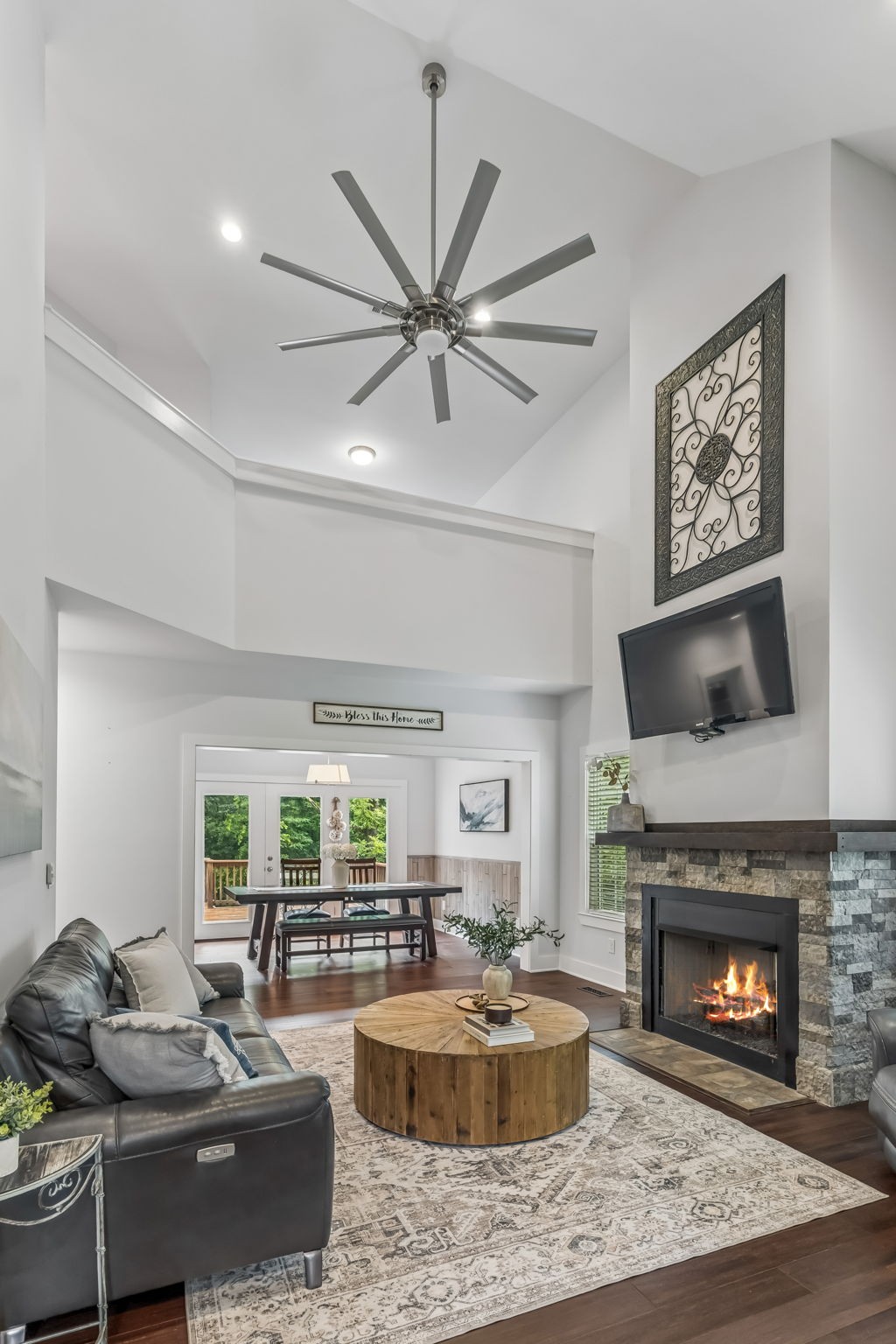 113 Summit Dr